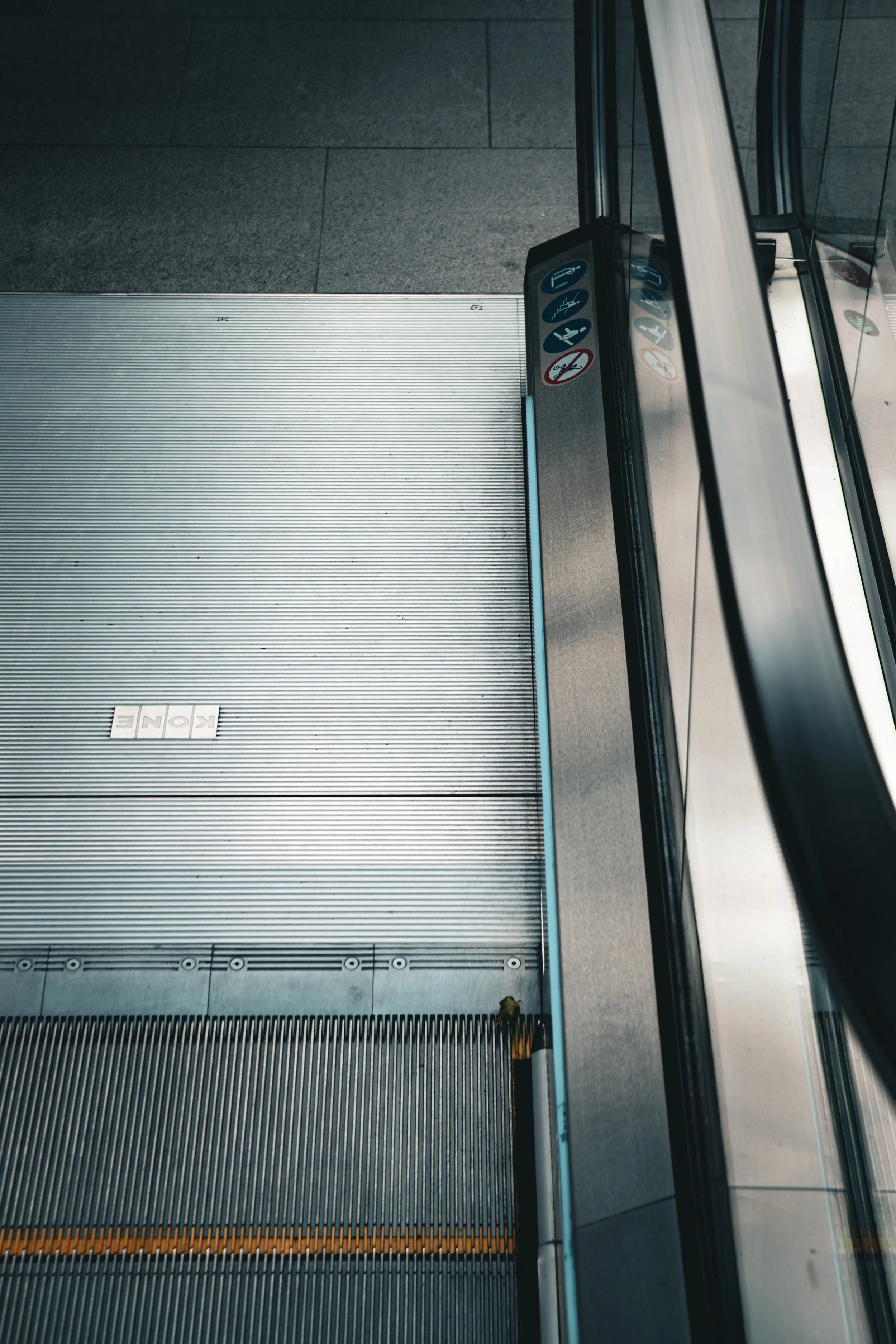 Edinburgh Photographer, Videographer & Creative Studio
Based in Edinburgh, I offer professional photography, videography, graphic design, and printing services for brands, businesses, and individuals. From capturing interiors, events, and products to