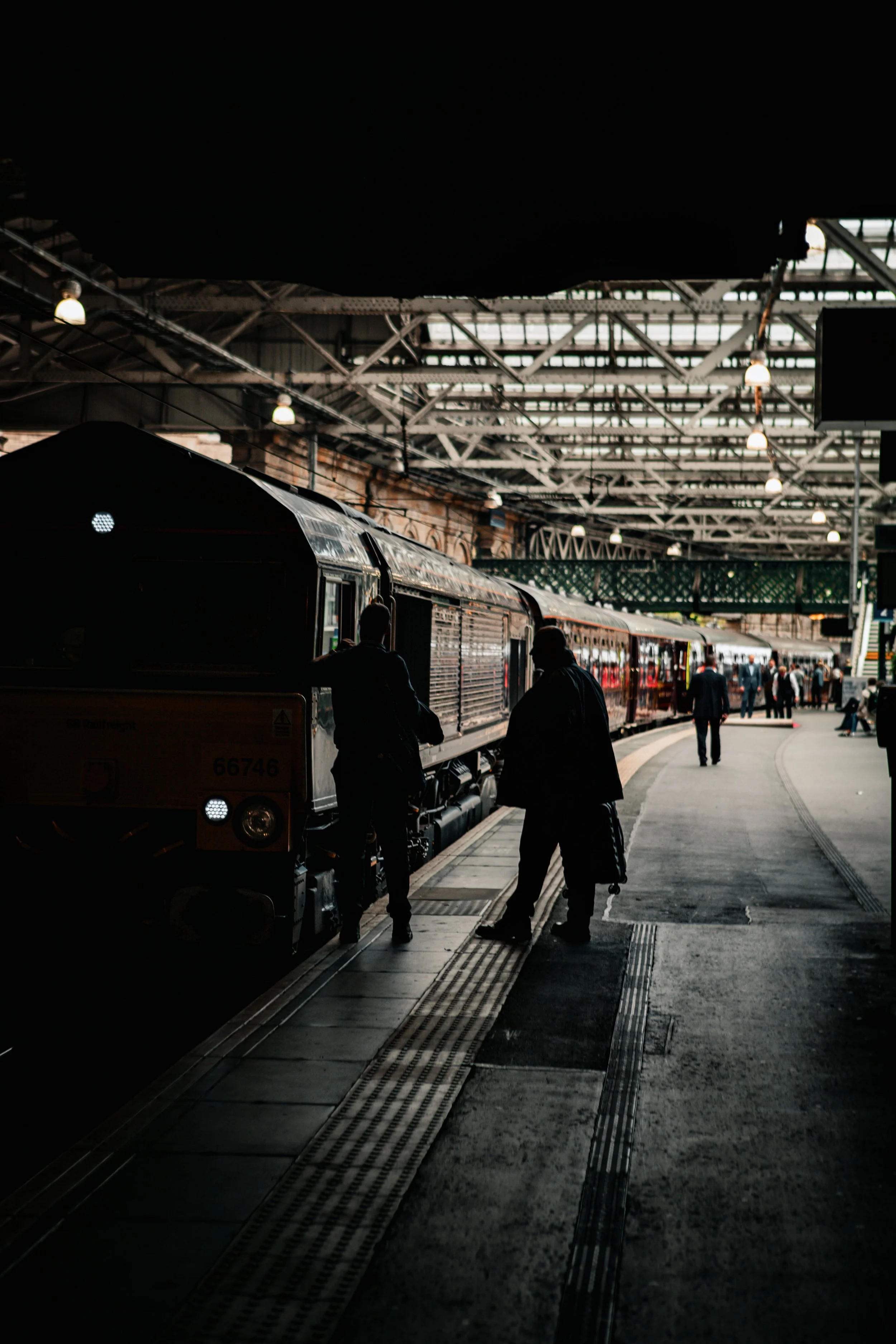 Common Ground Studio is a creative studio based in Edinburgh, made up of passionate local freelancers who specialise in photography, video, and design. We love problem-solving, storytelling, and making things look and feel just right. 