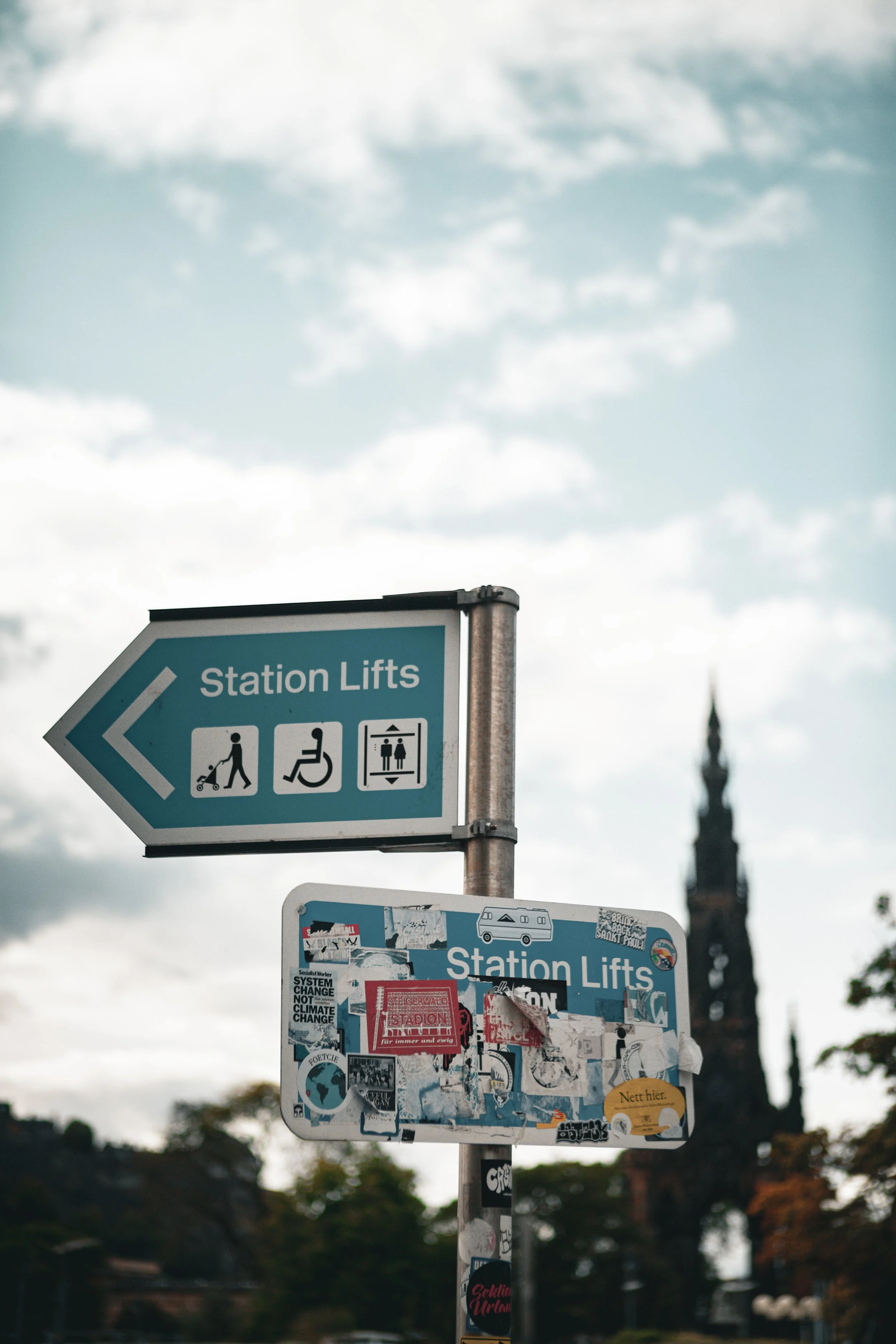 Common Ground Studio is a creative studio based in Edinburgh, made up of passionate local freelancers who specialise in photography, video, and design. We love problem-solving, storytelling, and making things look and feel just right. 