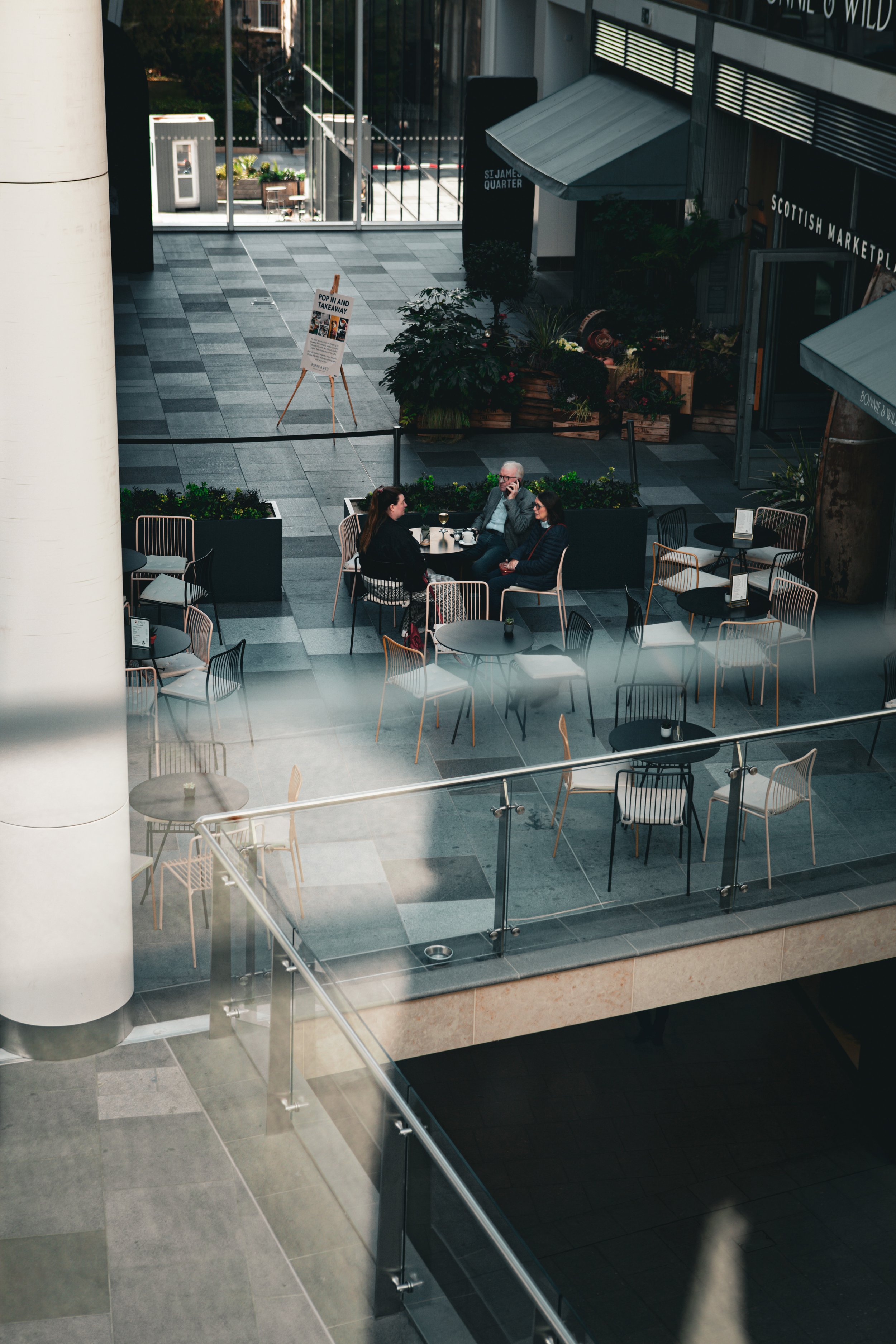 Edinburgh Photographer, Videographer & Creative Studio
Based in Edinburgh, I offer professional photography, videography, graphic design, and printing services for brands, businesses, and individuals. From capturing interiors, events, and products to