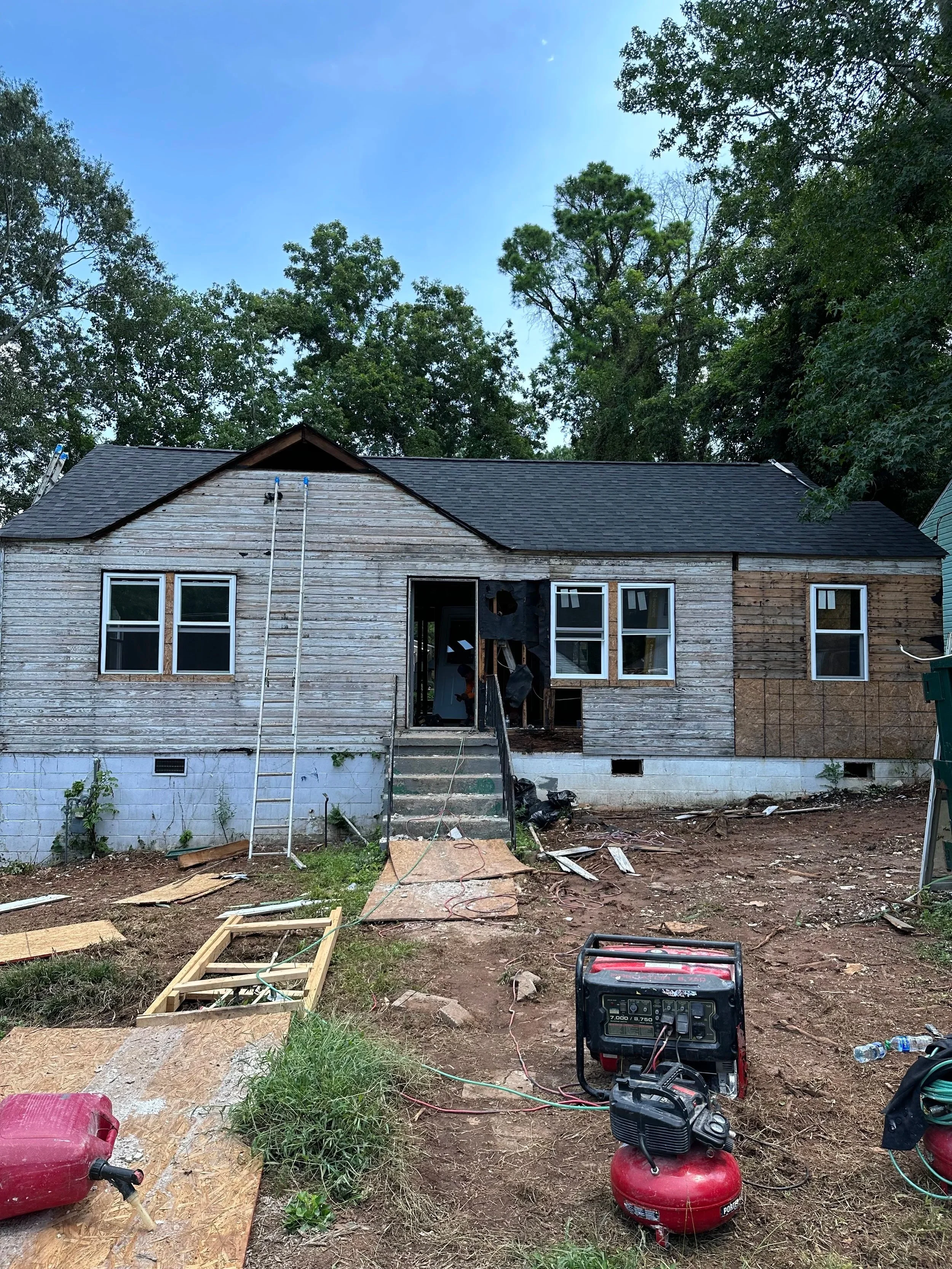 Exterior Front Before 