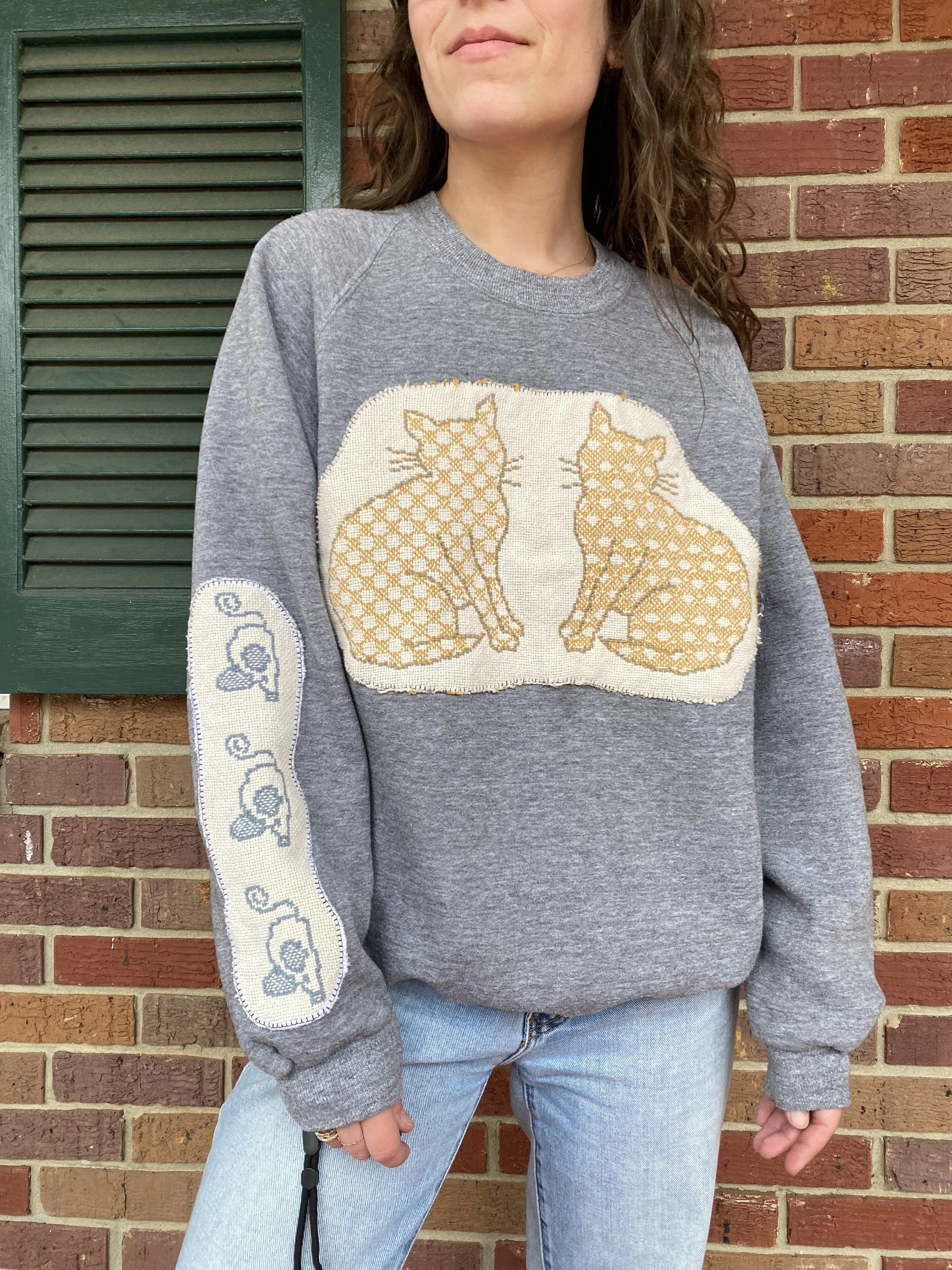 Chuck Cat Tapestry Sweatshirt - XL (fits more like a L - check measurements)
