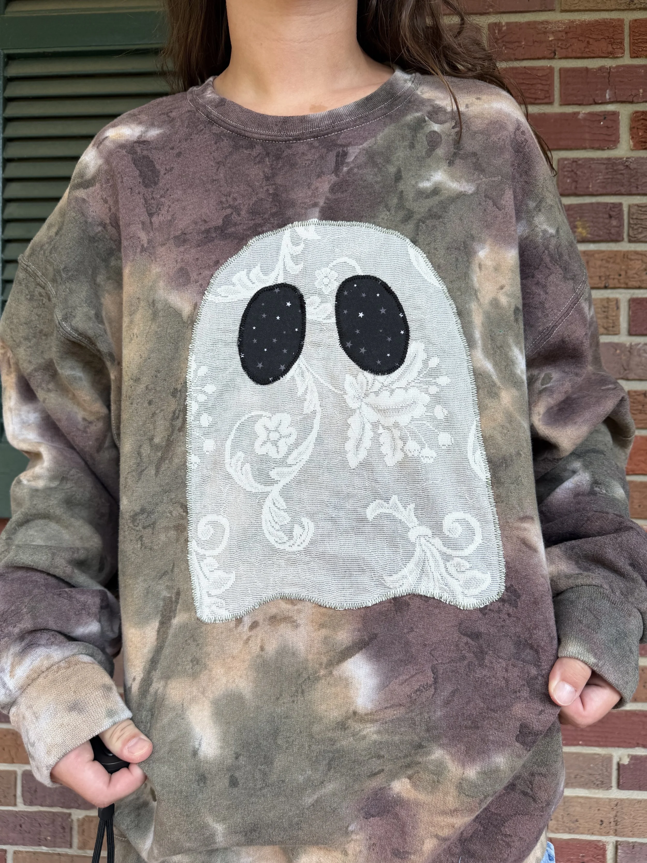 Lace Ghost Sweatshirt - ~XL