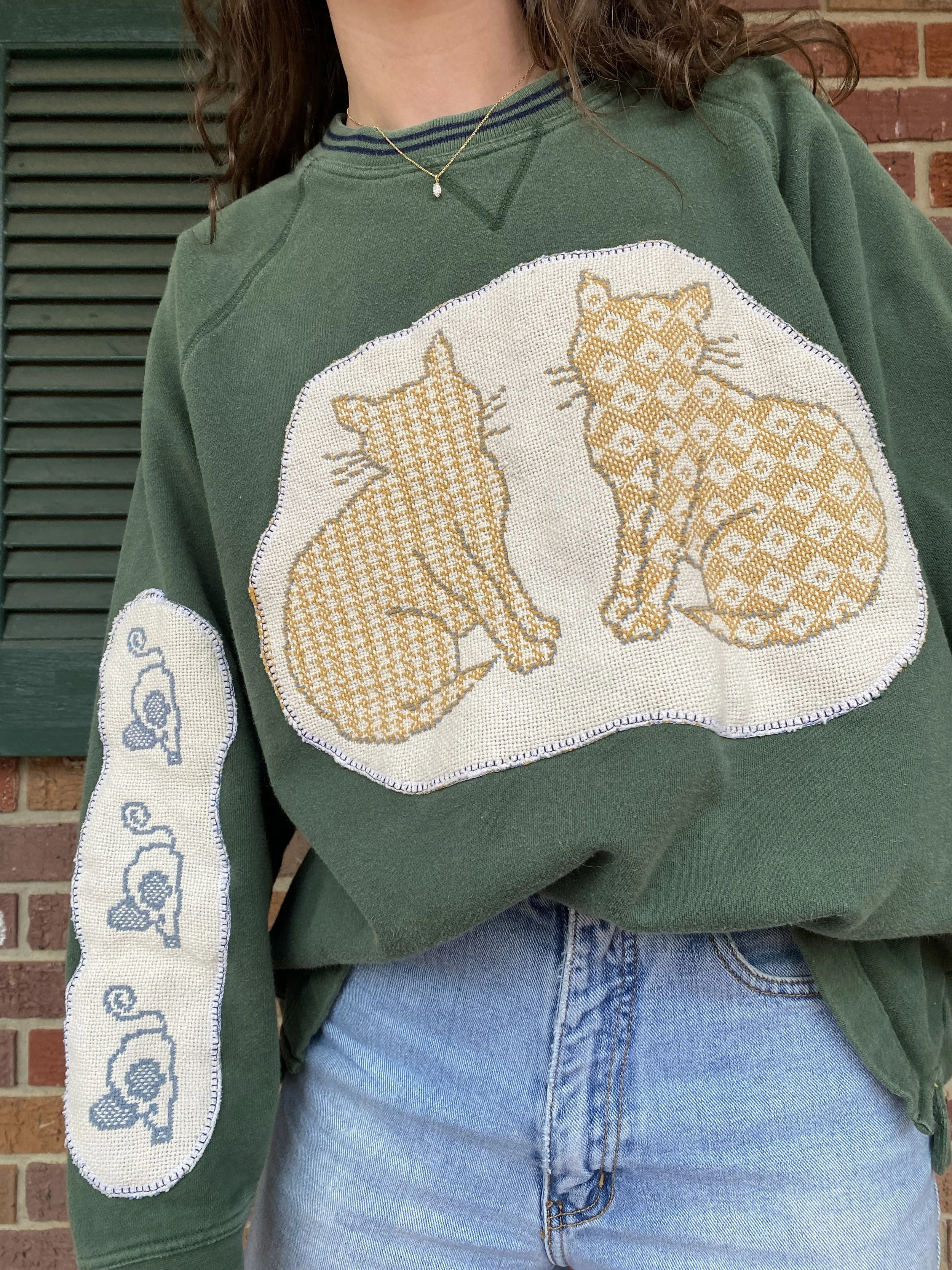 Arlo Cat Tapestry Sweatshirt - L