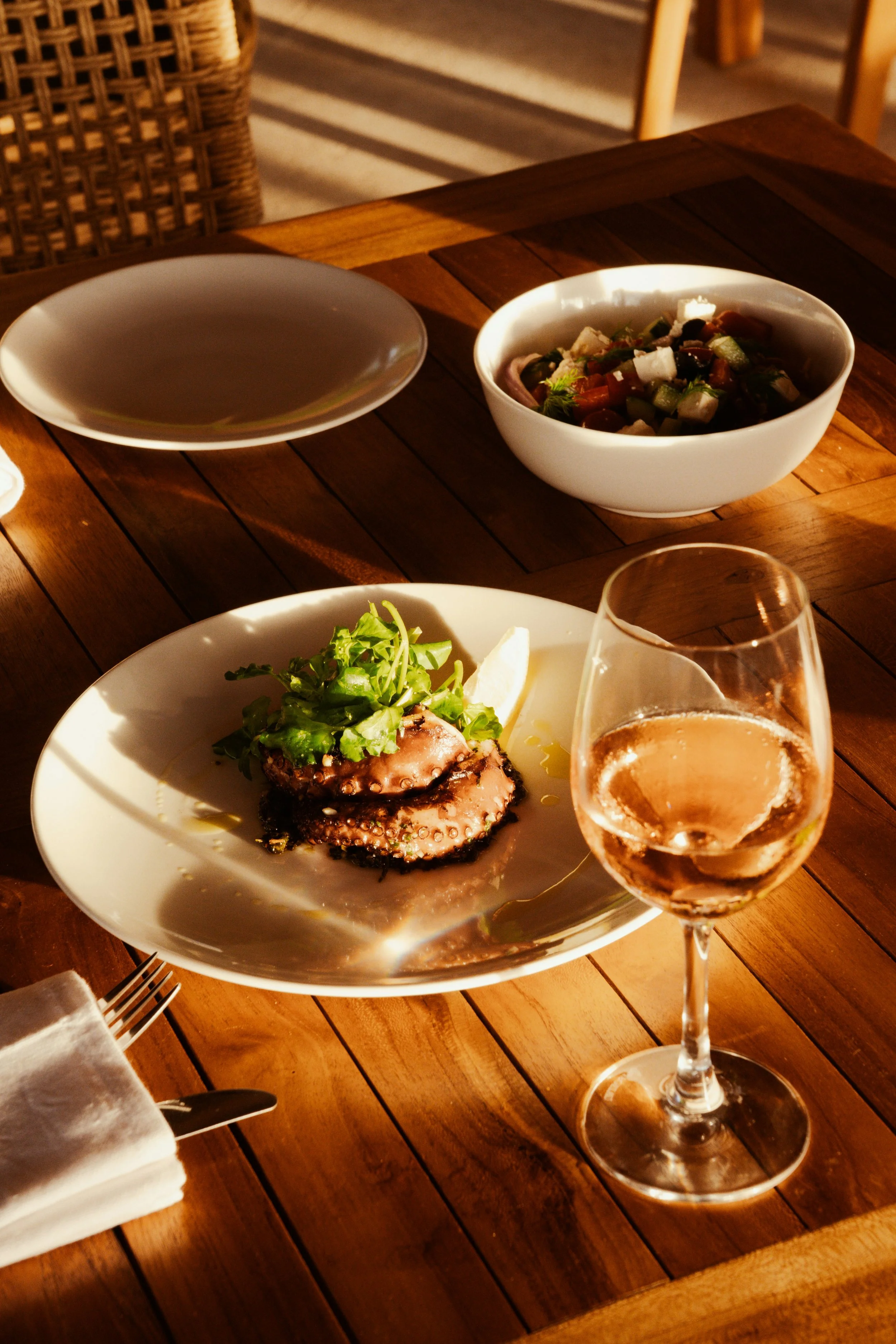 Wine served with grilled food for a summer meal