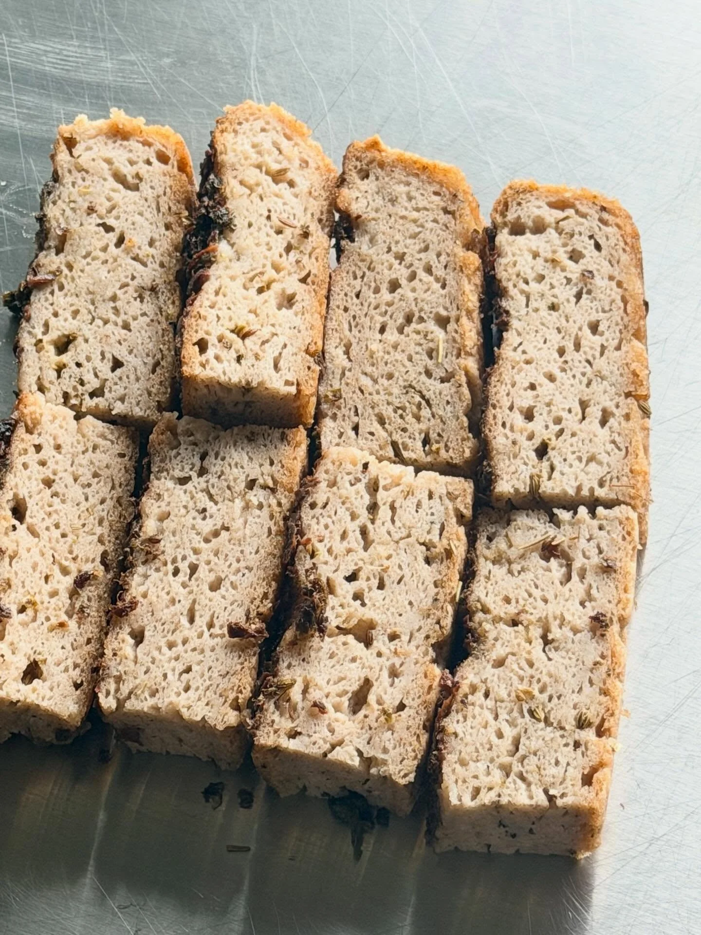 Buckwheat Sourdough Focaccia

Still my best-seller: fluffy, juicy, tasty

Wholegrain gf flours + extra virgin olive oil + @herbiesspices 🧡 also vegan 🌱 

Order for collection at www.reallygoodglutenfree.com

Xx