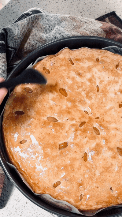Frangipane-gf-almond-olive-oil-cake.gif