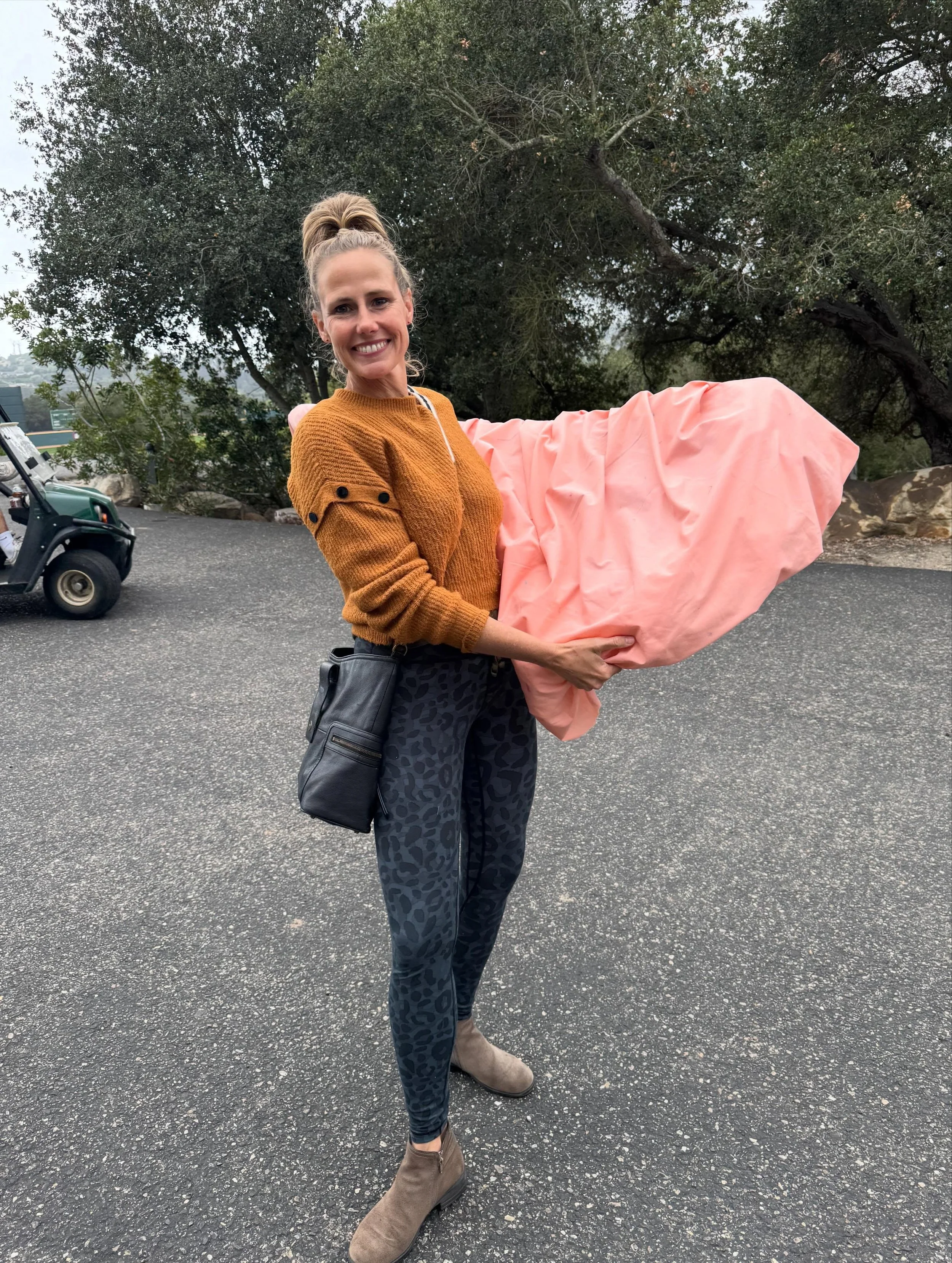 Art delivery drop-off to @westmontridleytreemuseum  with the fabulous @carolpatriciapaquet ✨ 💛 🚙