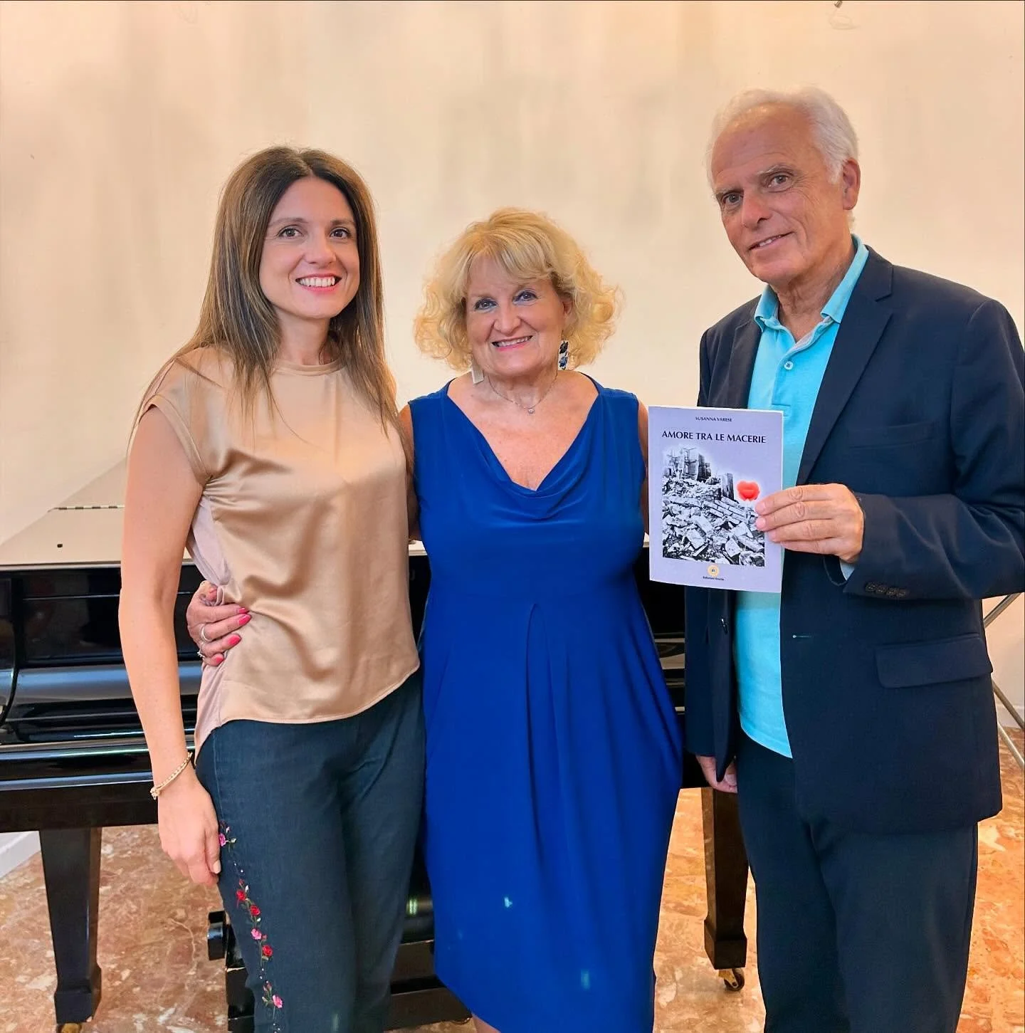 ❤️Ringrazio di cuore la scrittrice @susannavarese per avermi chiesto di presentare insieme a lei il suo libro &lsquo;Amore tra le macerie&rsquo;, che racconta la storia d&rsquo;amore nata tra i suoi genitori durante la Seconda Guerra Mondiale. 

📖L&