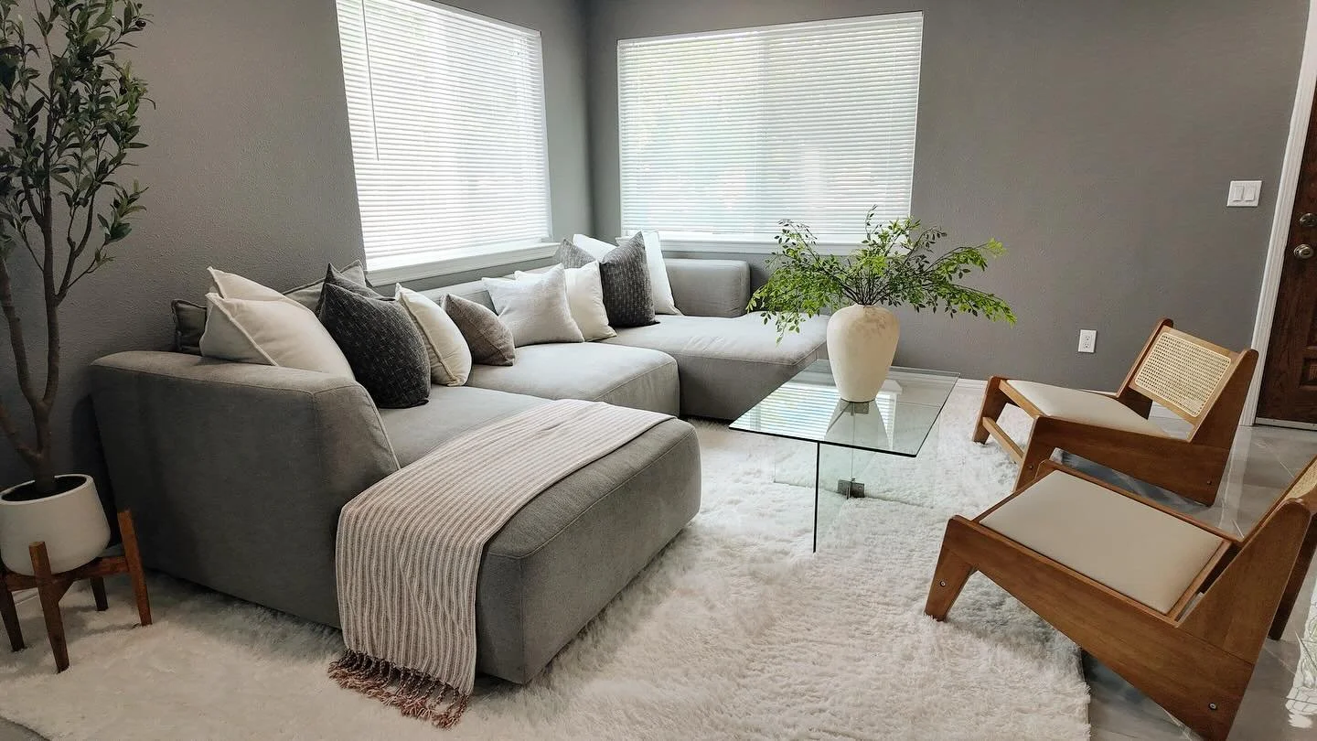 Home staging in Vallejo, CA ✨ 
Contact @kelliannnicolekelly for more information about this newly renovated home for sale! 🤍