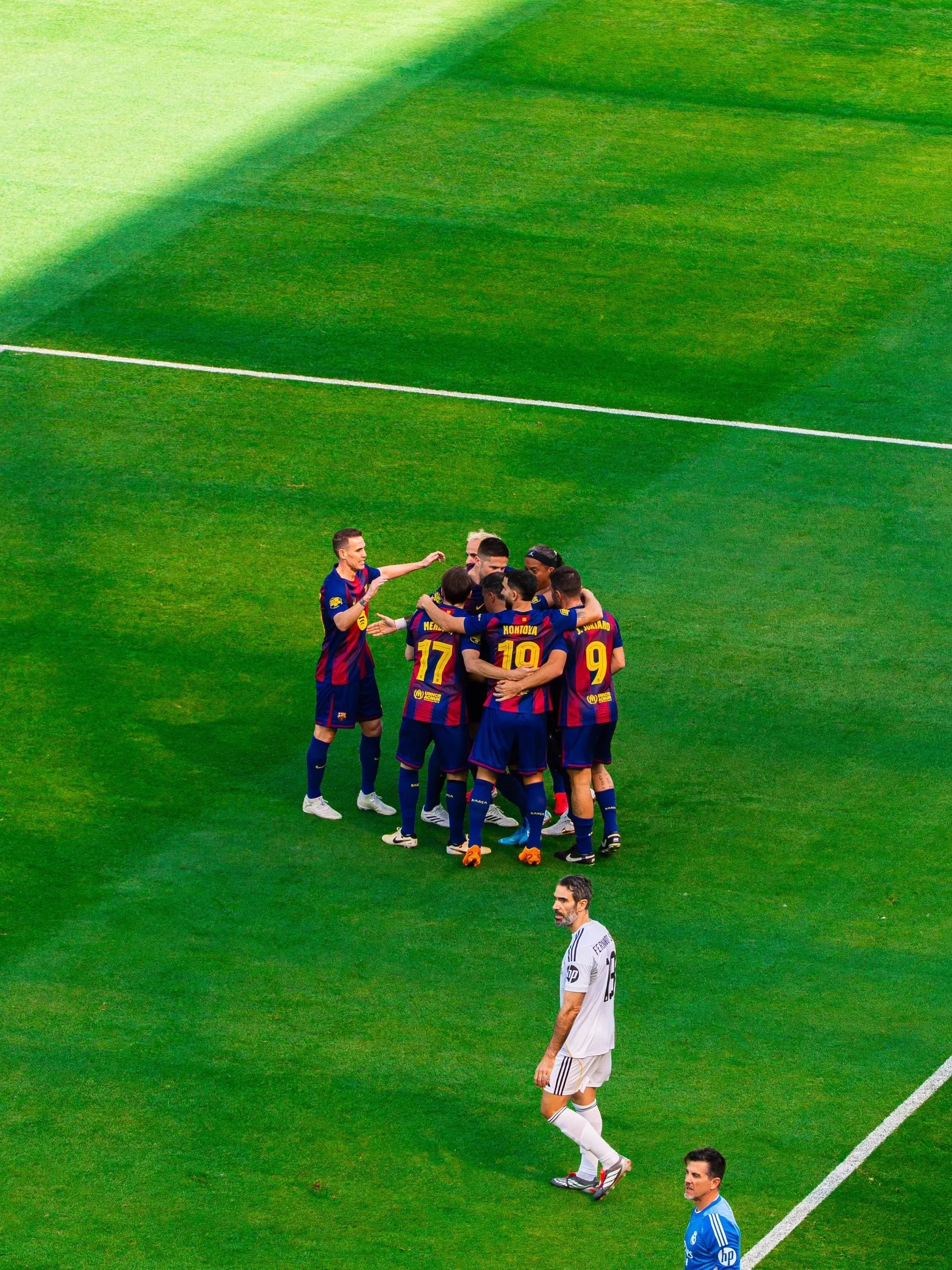 BARCELONA VS REAL MADRID LEGENDS