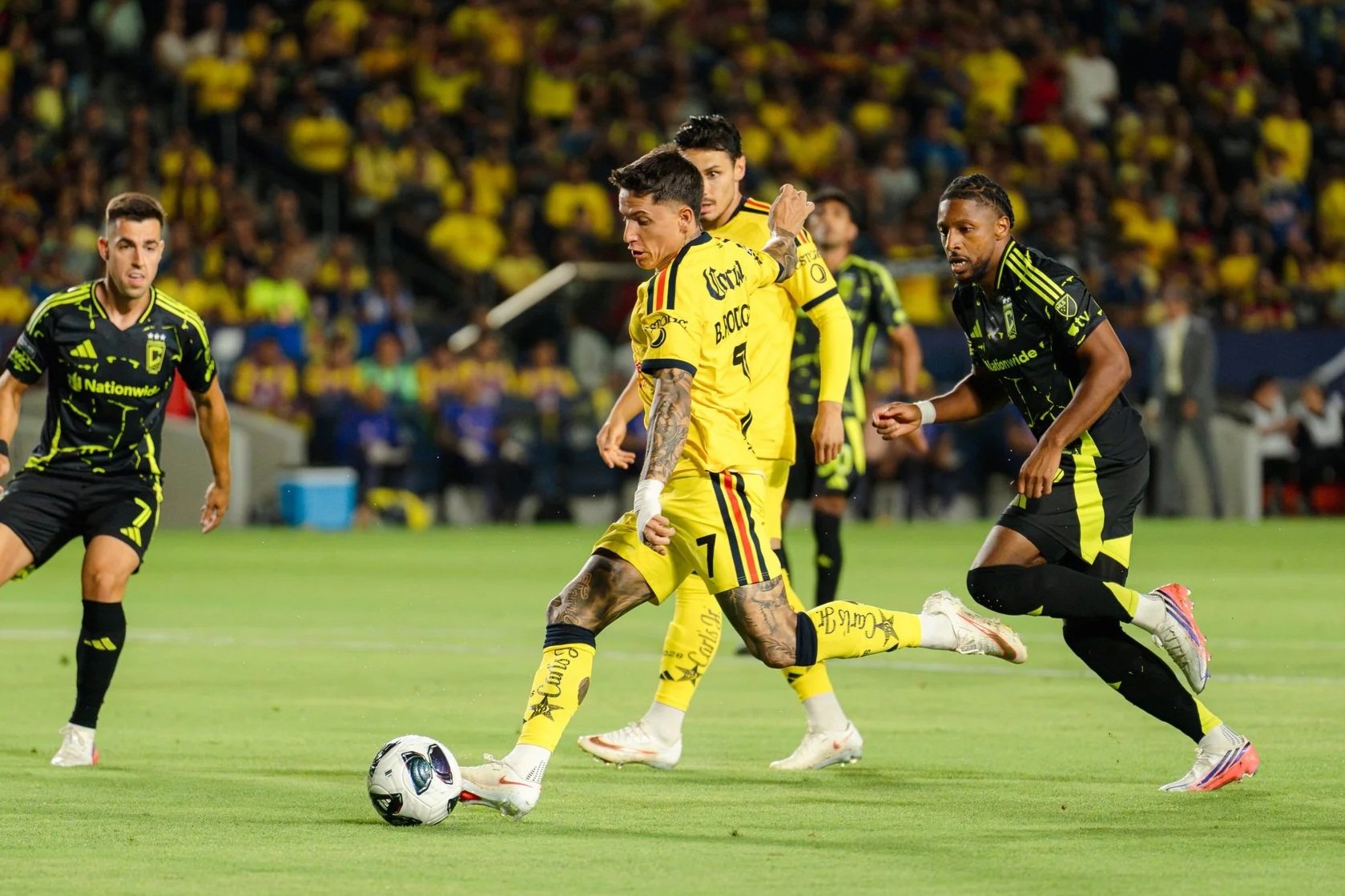 CLUB AMÉRICA 2-0 COLUMBUS CREW