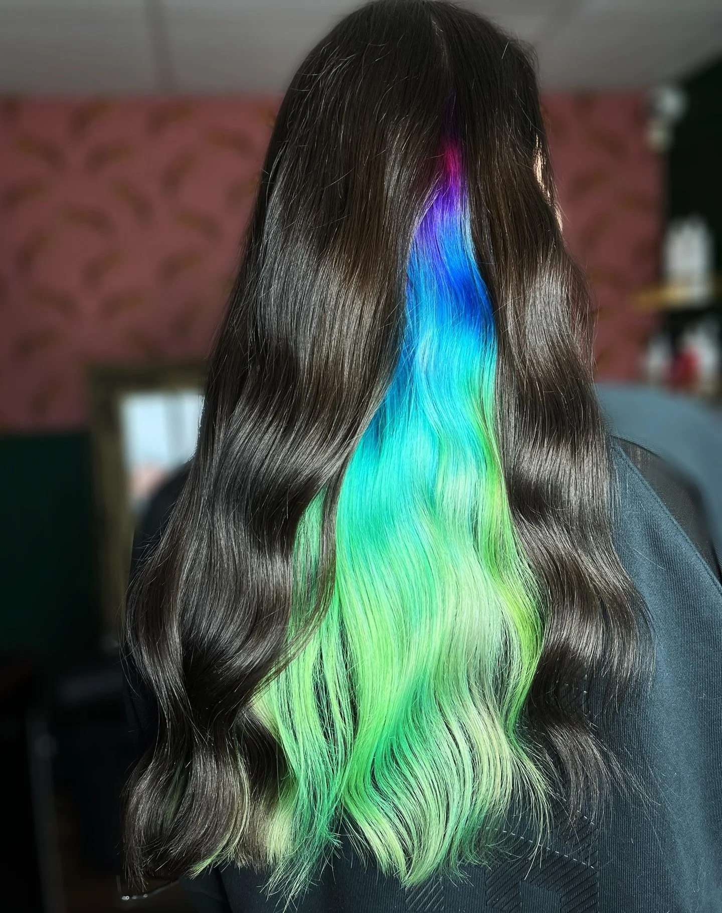 How many vivid colours can you see ?

We created this using just 3 colours, but actually we are given 5. 

Blending 2 shades together such as pink and blue, give us a beautiful violet additionally. 

Why have one colour when you can have 5?! 

#leeds