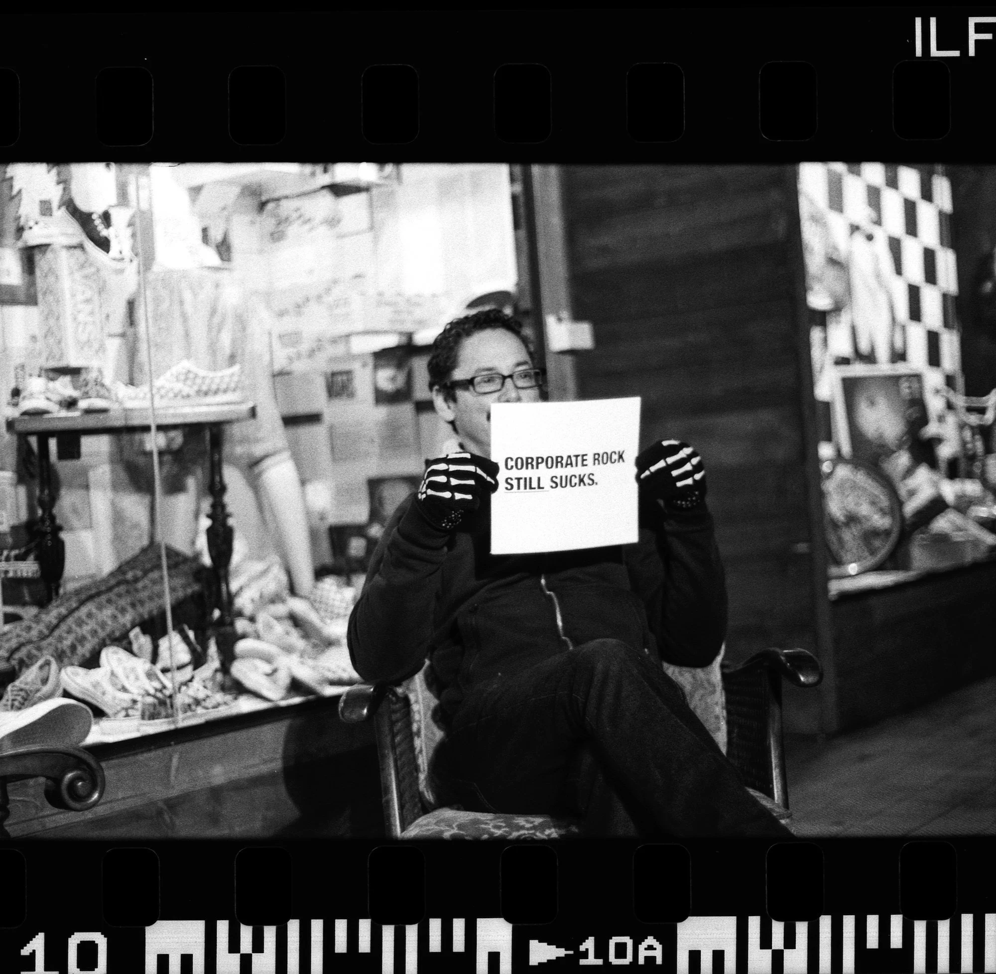 TOMMY_GUERRERO_BERLIN_GERMANY_2014_FILM_PHOTO_ALBERTO_SCATTOLIN.jpg
