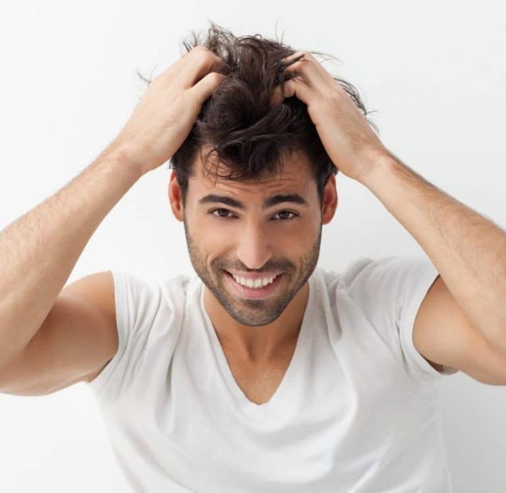 زراعة الشعر في تركيا أم السعودية؟ تعرف على الأفضل من حيث التكلفة والجودة 2025