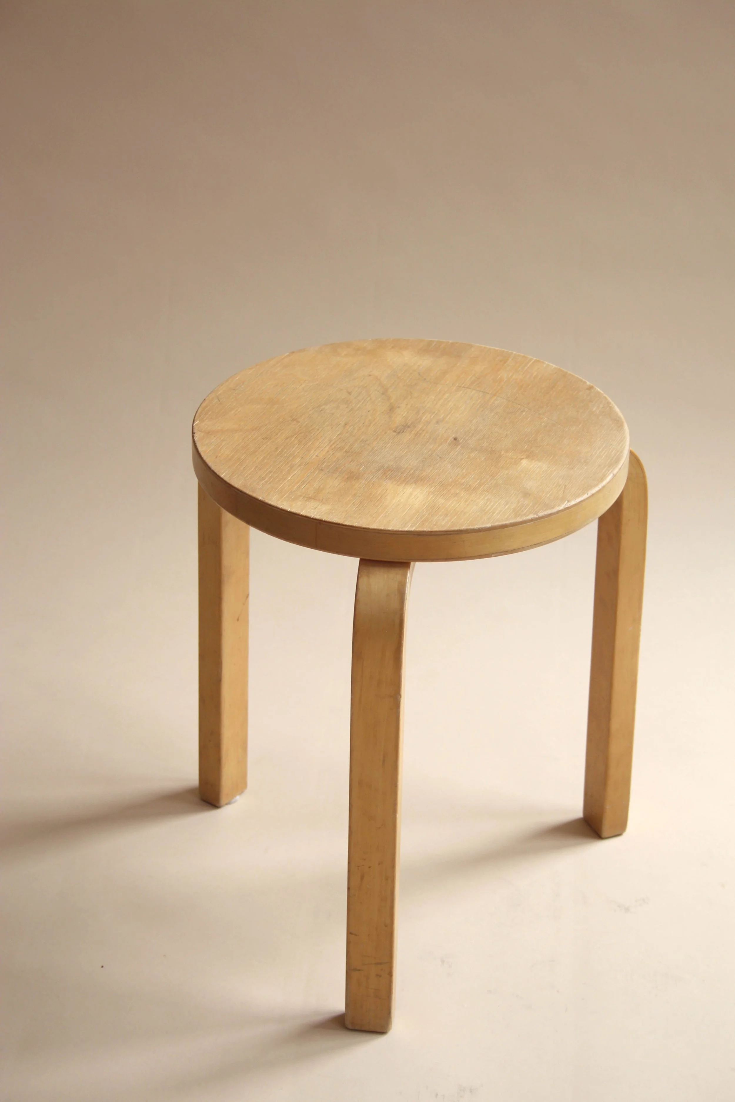 aalto-birch-stool-2.jpg