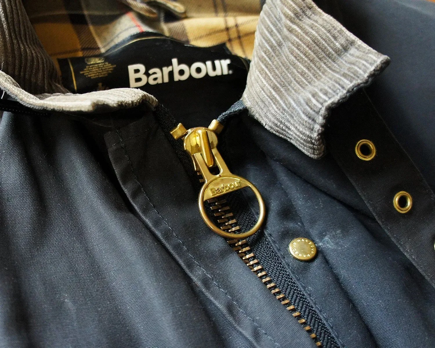 barbour-jacket-zipper-closeup-jpg.webp.jpeg