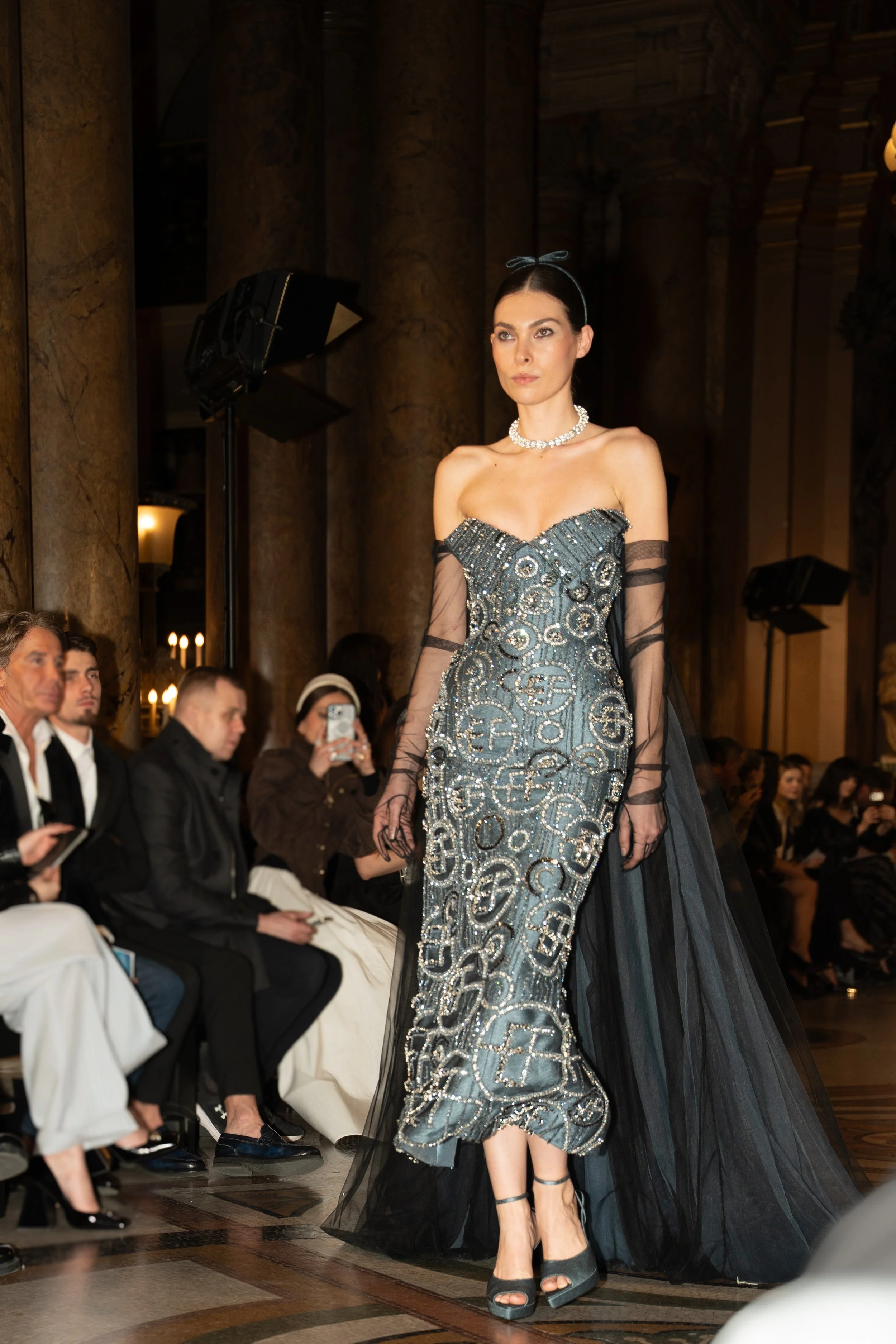 Elie Feghali présente « La Grâce » à l’Opéra Garnier pendant la Paris Fashion Week