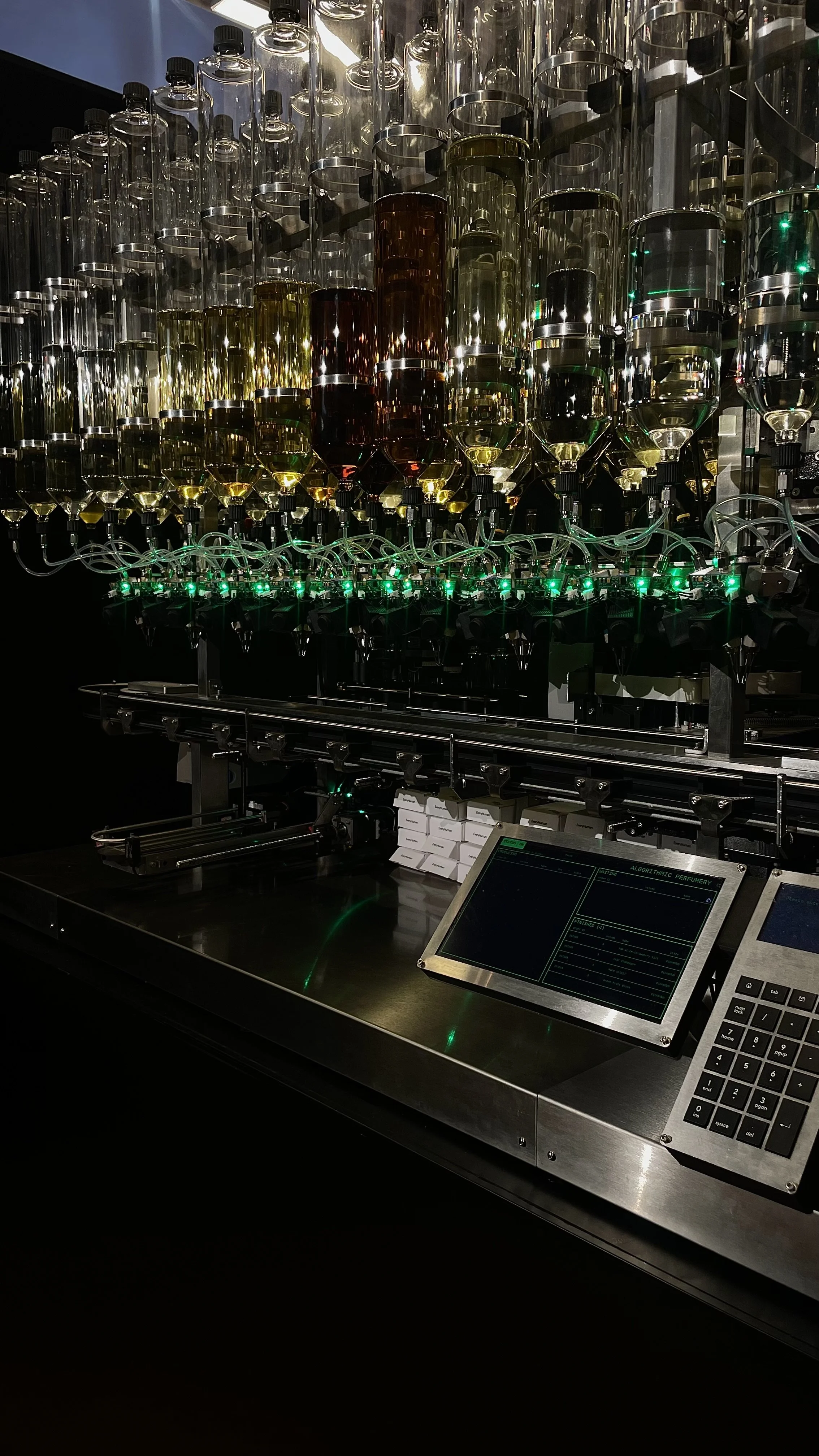 Algorithmische Parfümerie: Die Zukunft des Parfums wird auf der Pariser Parfümwoche geschrieben 