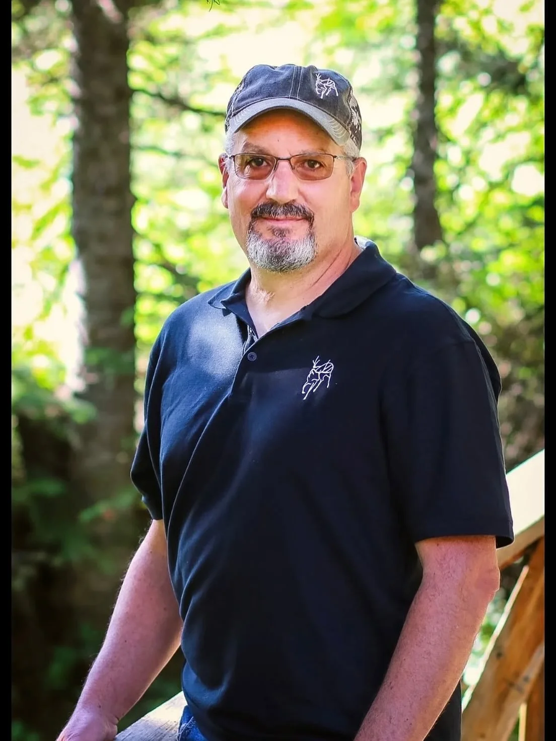 Finish Guy Friday! Meet Aaron!! 

Aaron Wilkins has been working in the taxidermy industry for over 20 years, earning a reputation for precision and craftsmanship as a skilled finish artist. He takes pride in every detail, making sure each piece is c