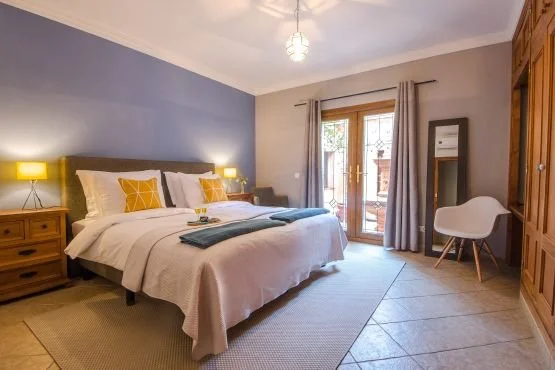 Villa-CONMIGO-patio-room.jpg