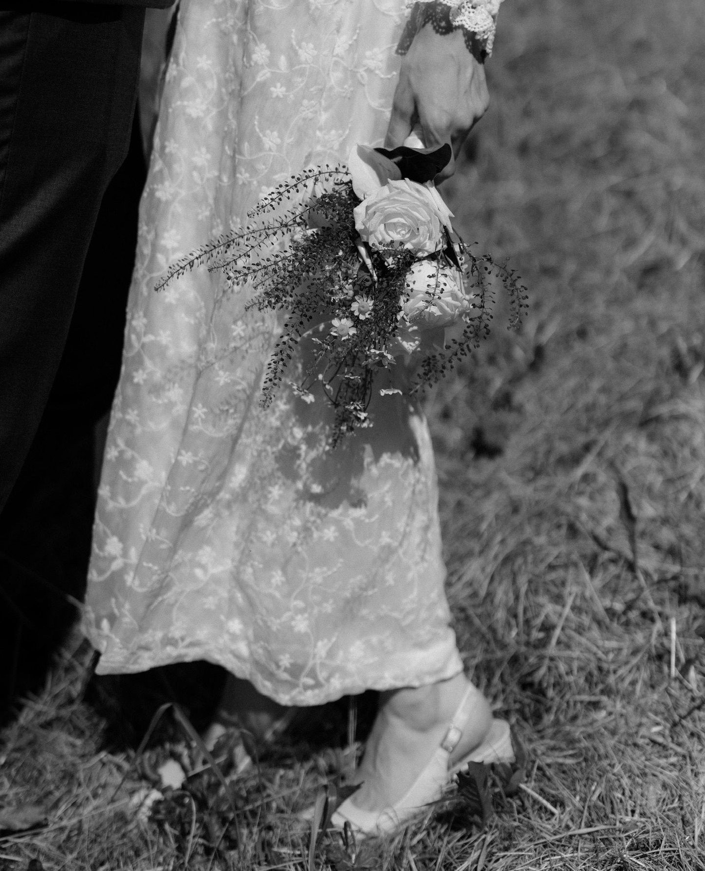A wedding bouquet, an everlasting detail. ☺️⁠
⁠
#weddingphotographer #destinationweddingphotographer #norskbryllupsfotograf #trondheimbryllup #trondheimbryllupsfotograf