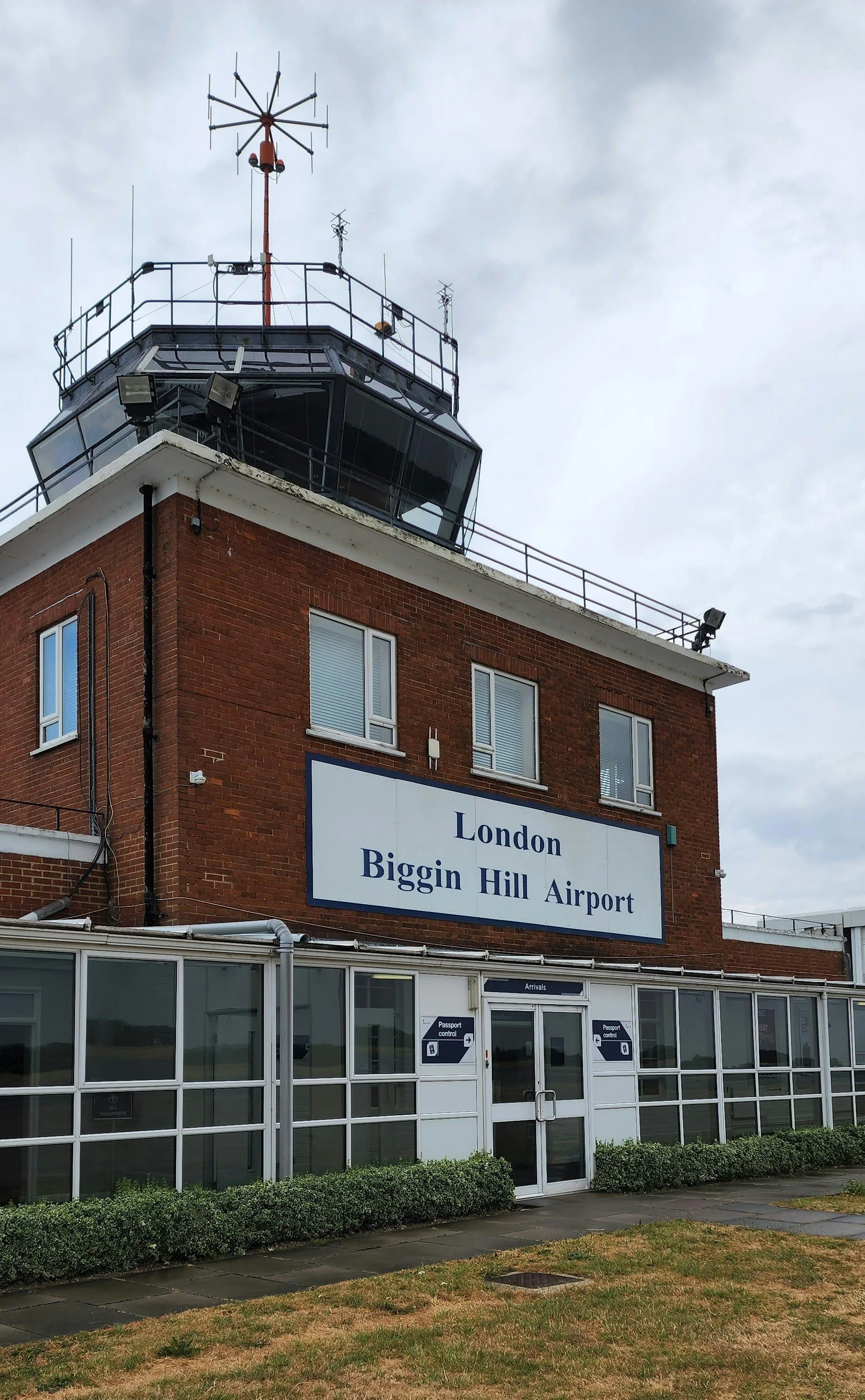 London Biggin Hill Airport Plane Spotting Guide: Best Viewing Locations