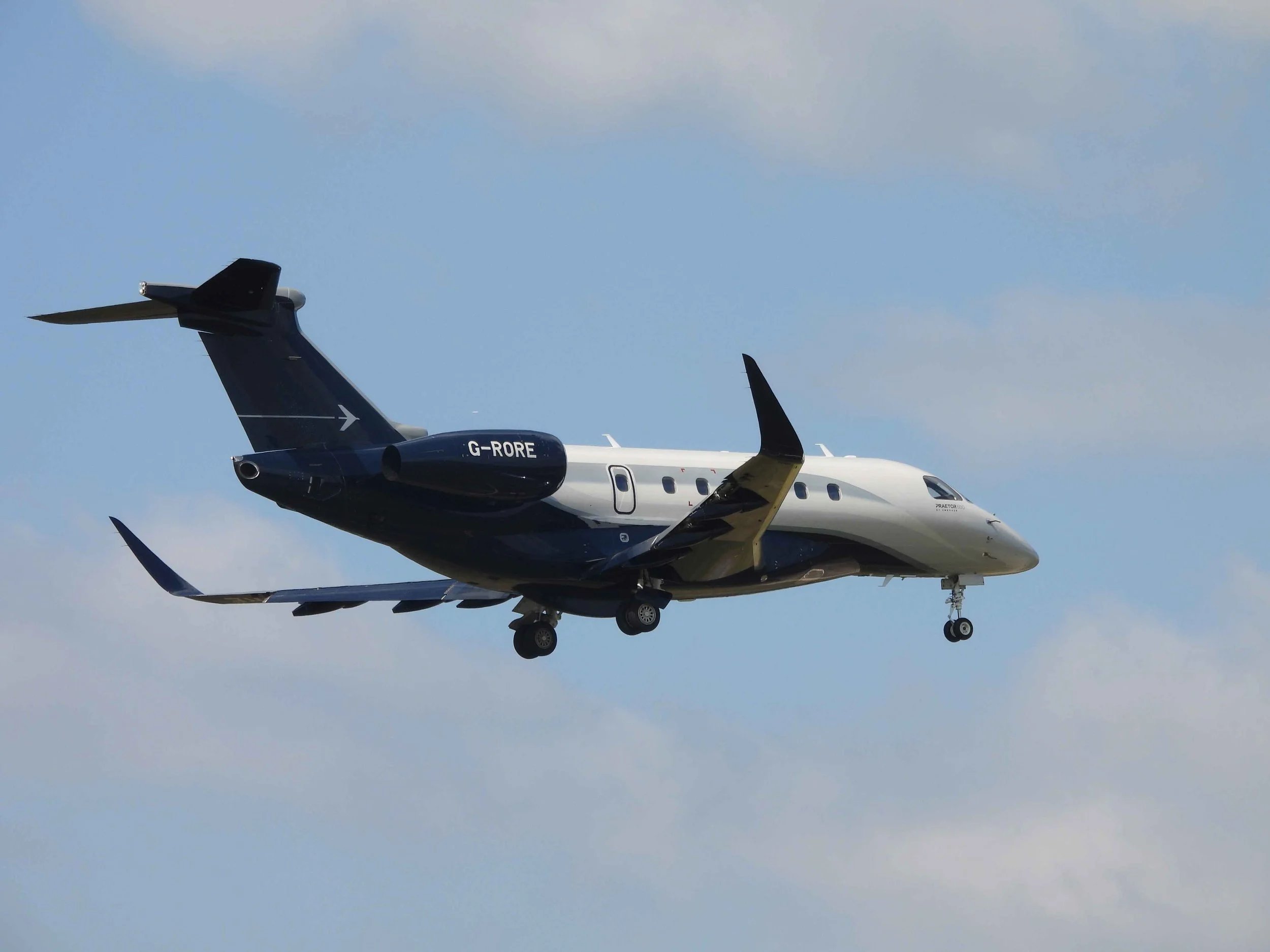 Business Jet on Approach to Farnborough