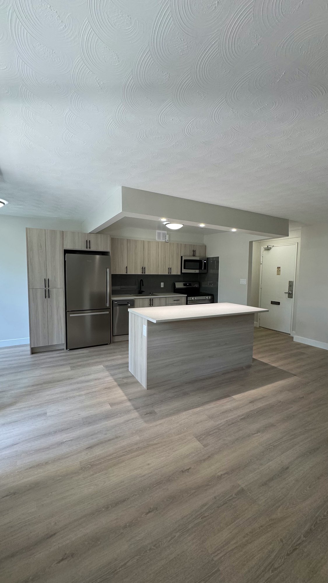 apartment-unit-turnover-open-concept-kitchen-london-ontario-01.jpg