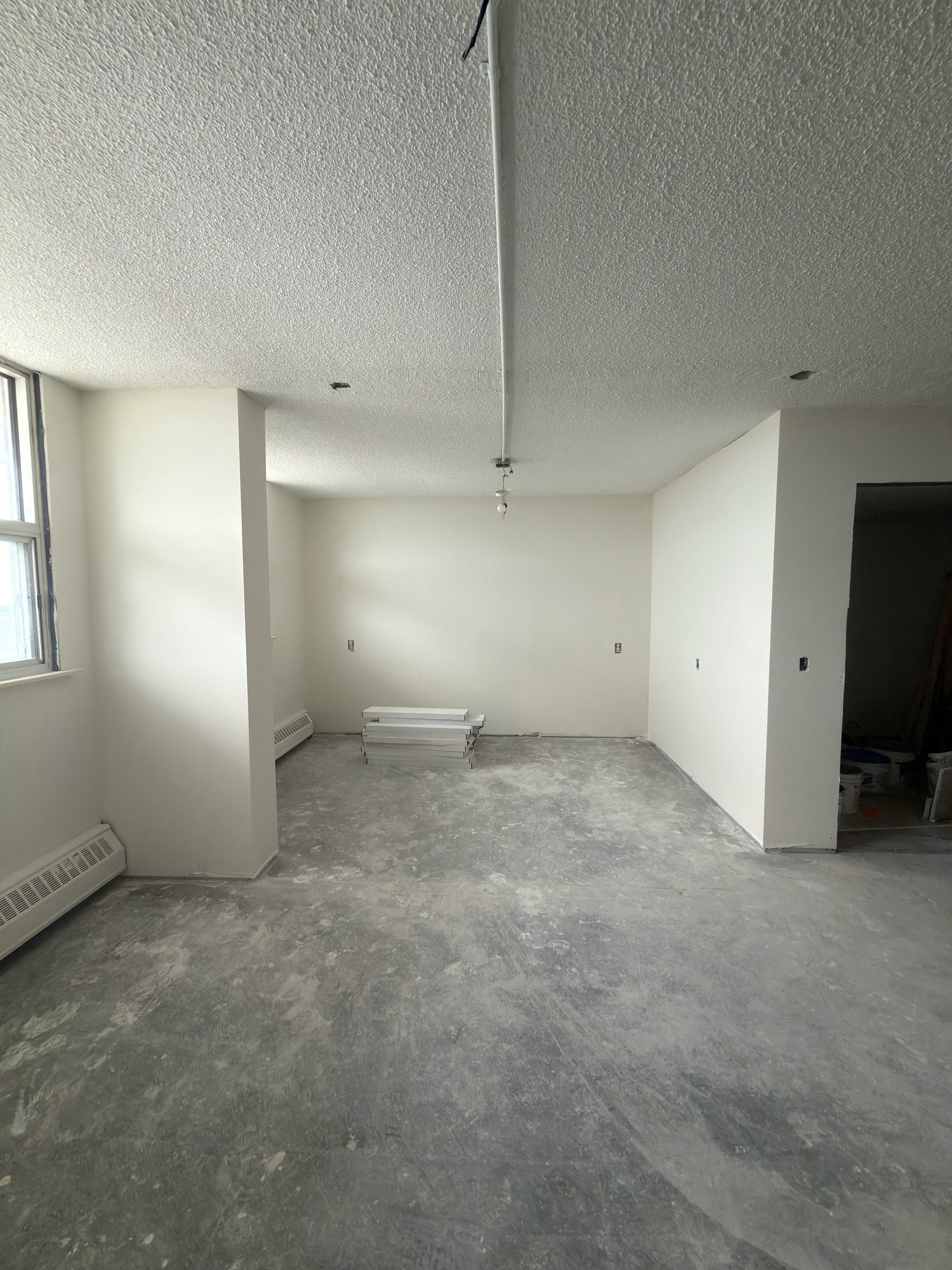 empty-room-scraped-floor-flooring-prep-windsor-ontario-01.jpg