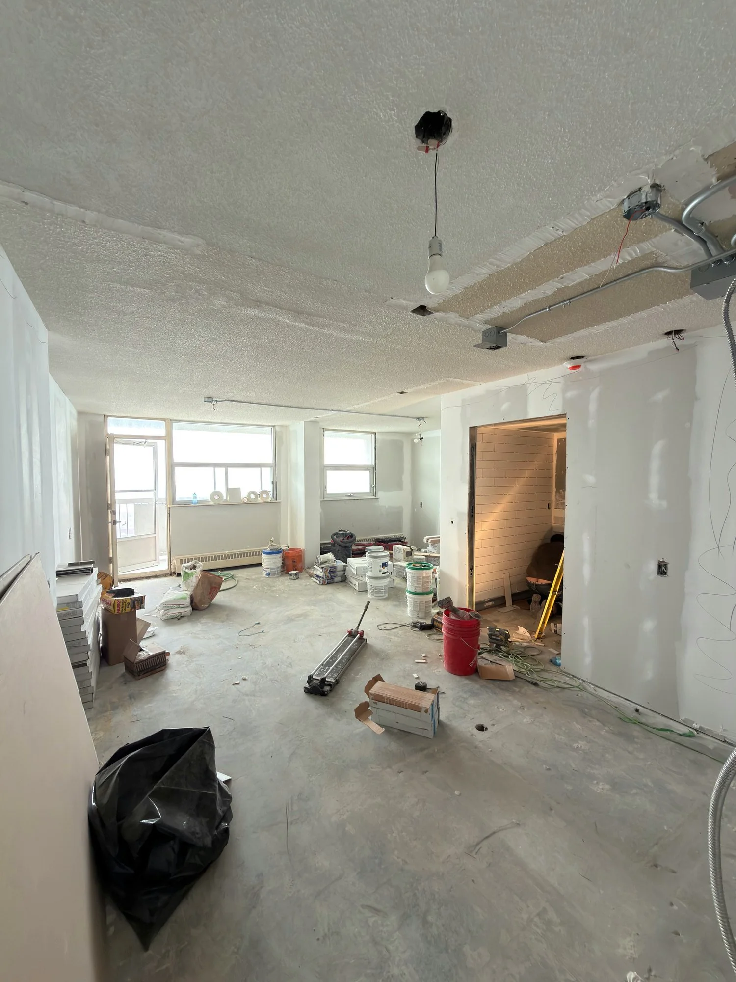 apartment-unit-renovation-in-progress-drywall-debris-windsor-ontario-01.jpg