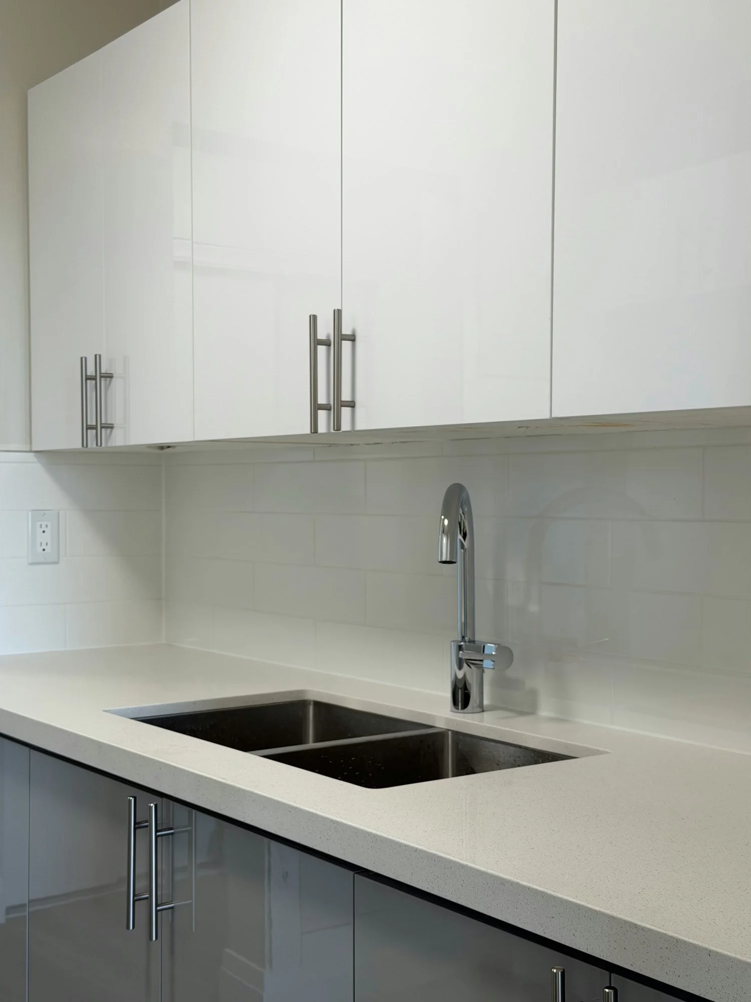 new-kitchen-sink-white-cabinets-backsplash-london-ontario-01.jpg