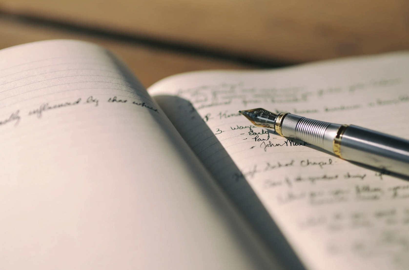 Scrittura terapeutica e ansia: 5 esercizi per dare spazio a ciò che senti