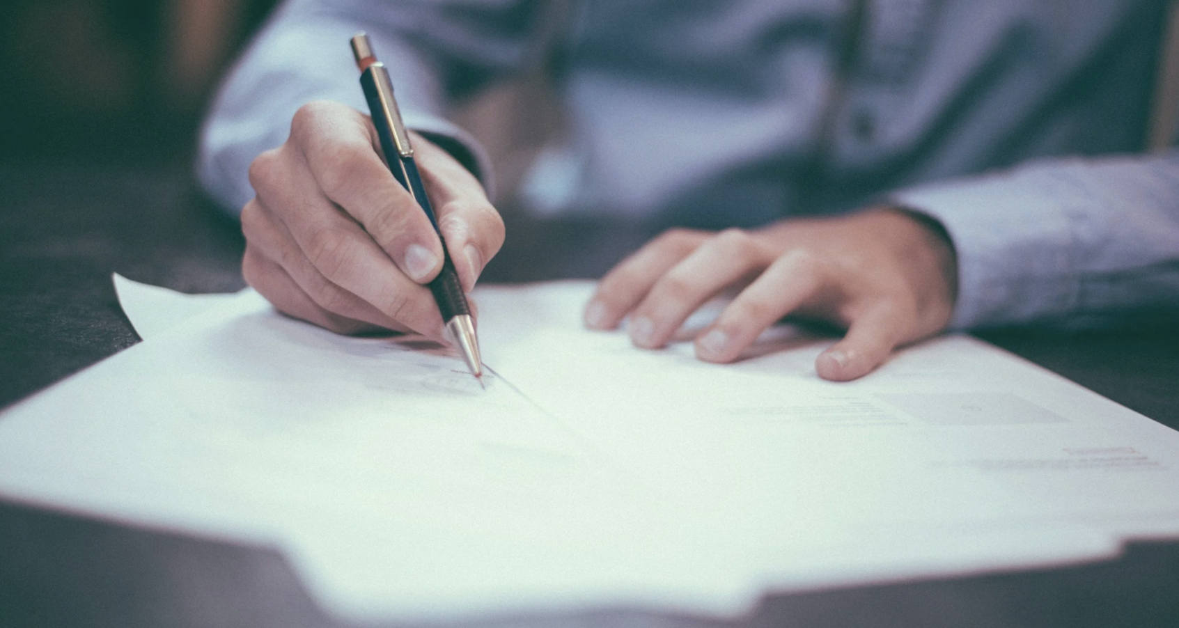 Scrittura terapeutica e stress: 5 esercizi per fare spazio