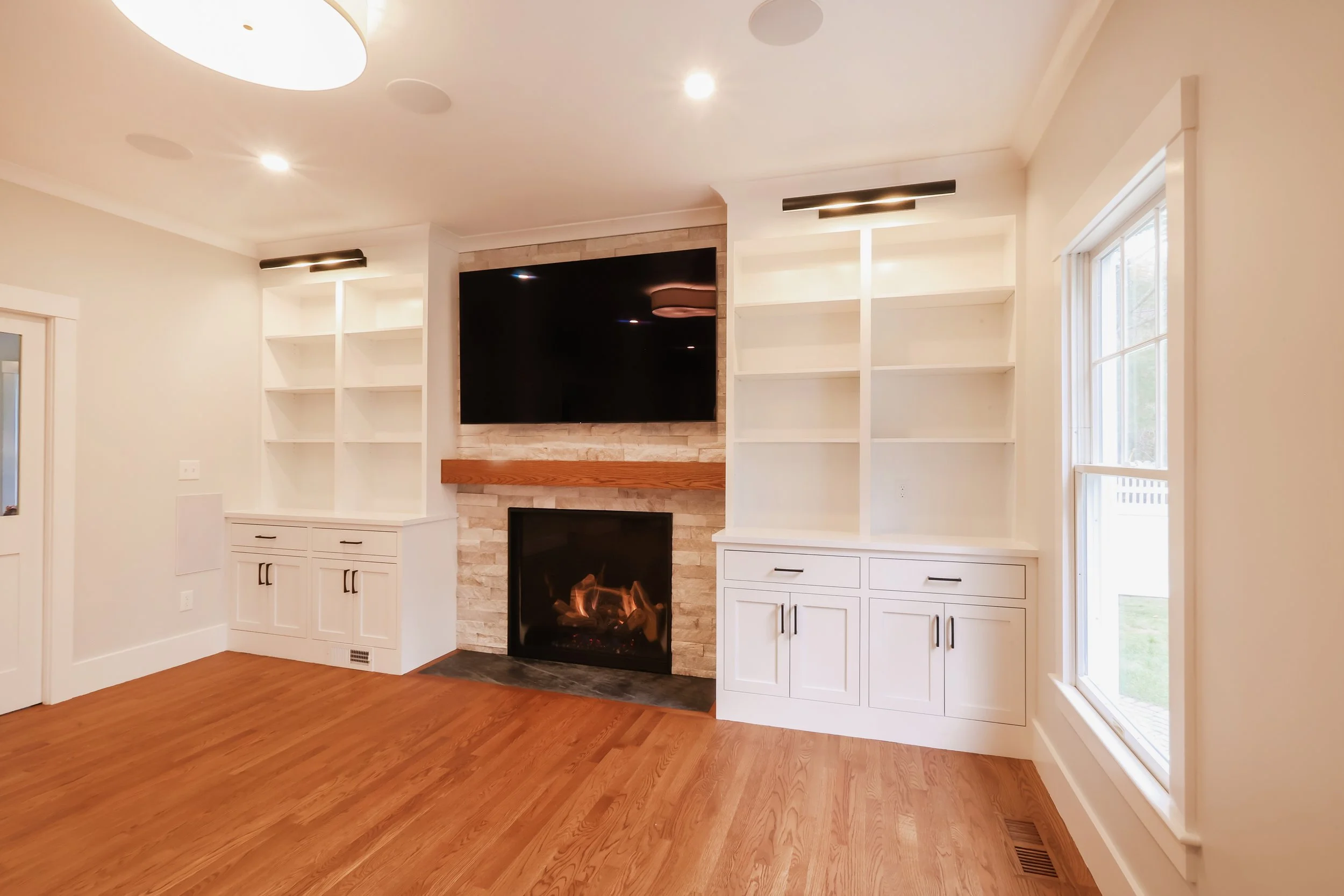 10 Ministerial Dr.00025.jpg