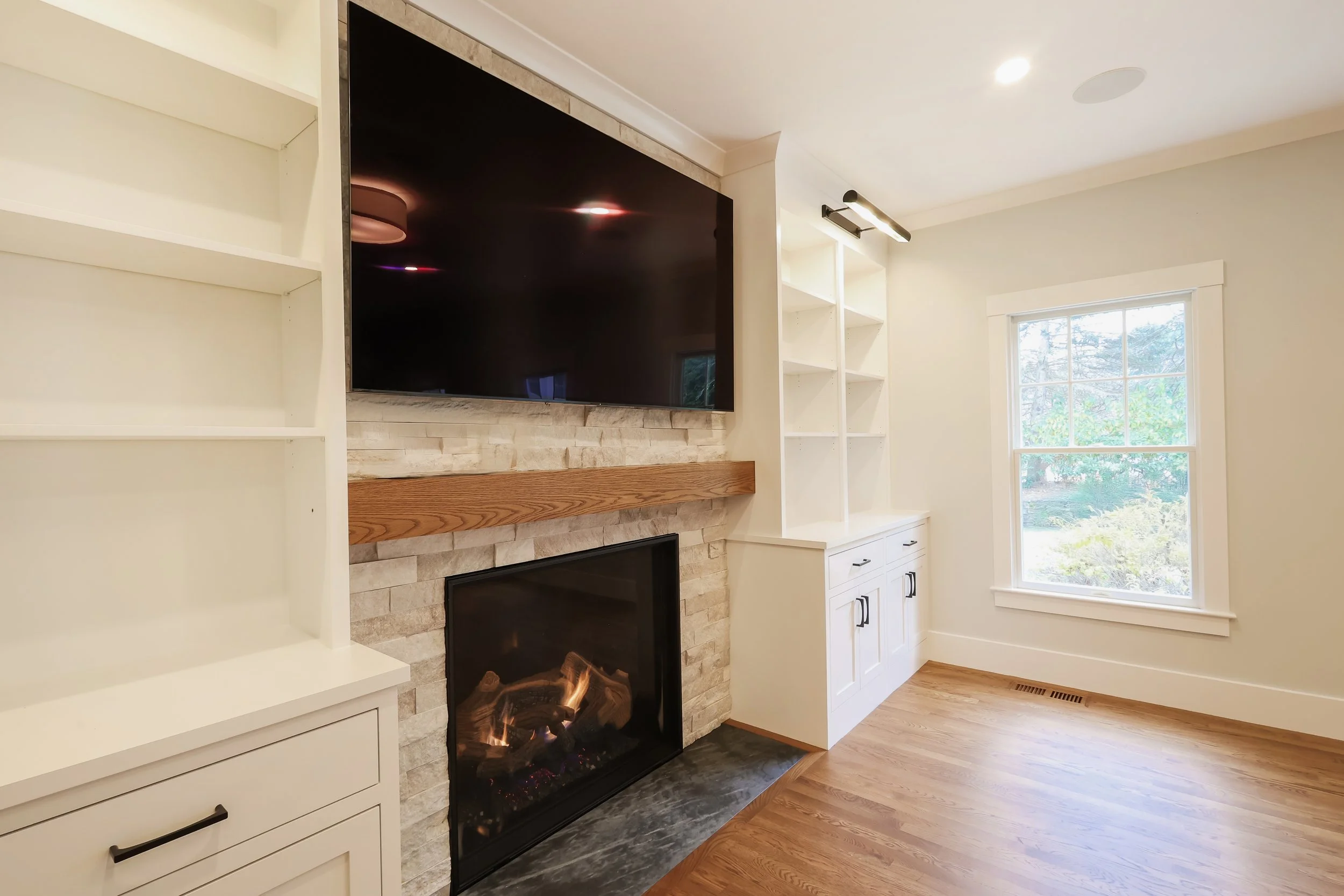 10 Ministerial Dr.00027.jpg