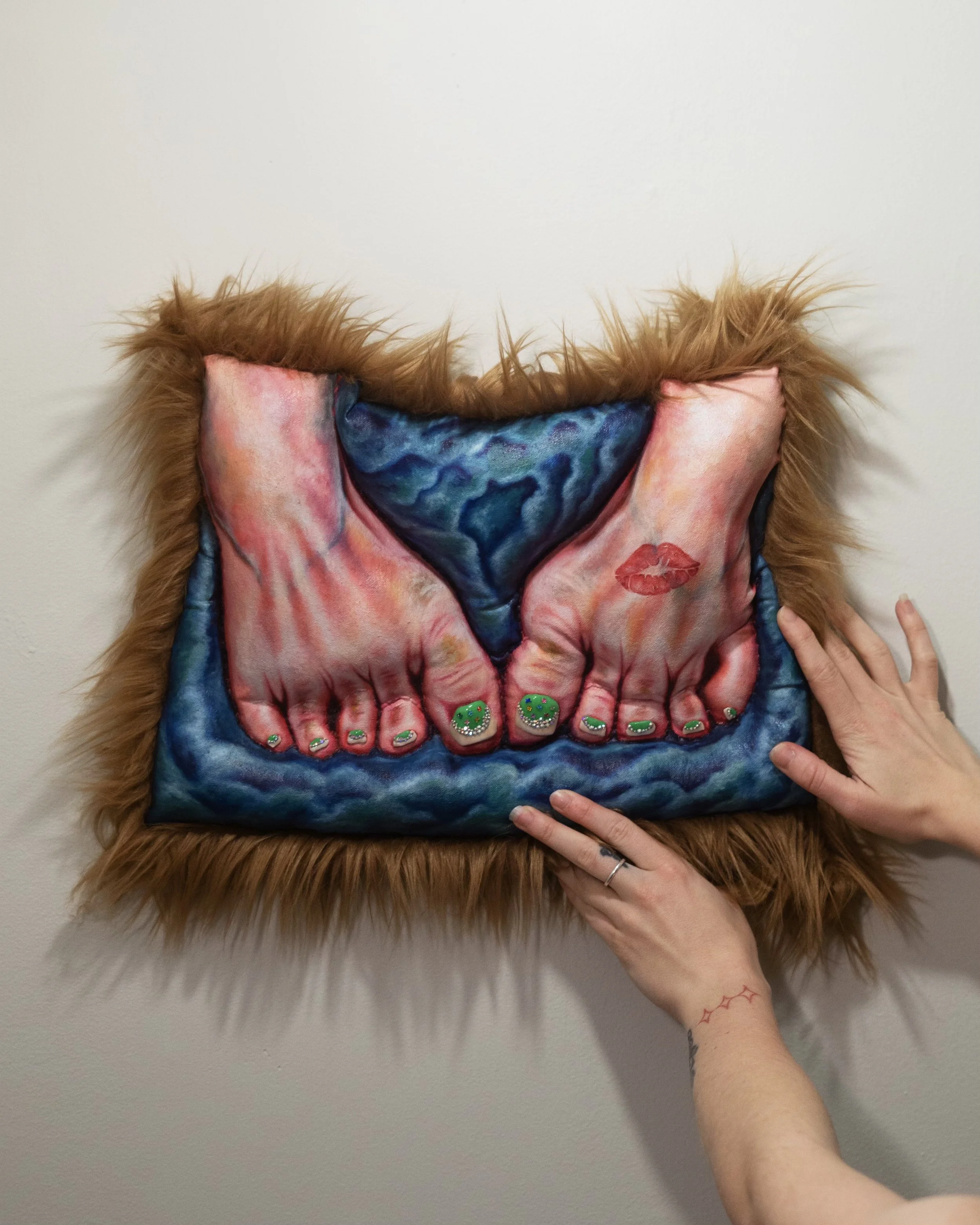 KissHerFeet(Install) (1).jpeg