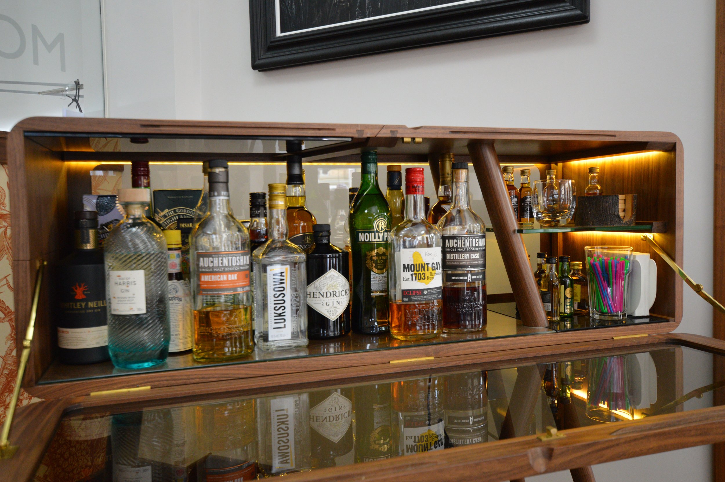 Blair and sheridan drinks bar and cabinet7.jpg