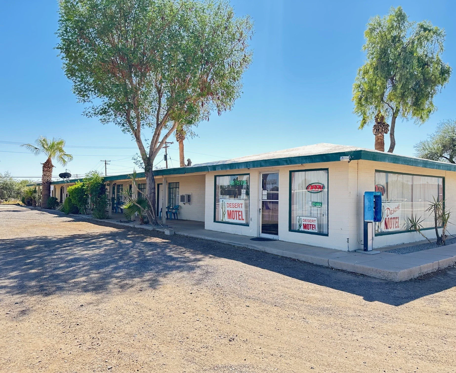 7 Reasons I-8 Road-Trippers Love Desert Motel (and Why You Will Too)