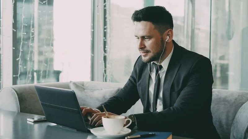 The Benefits of Virtual Therapy for Busy Professionals