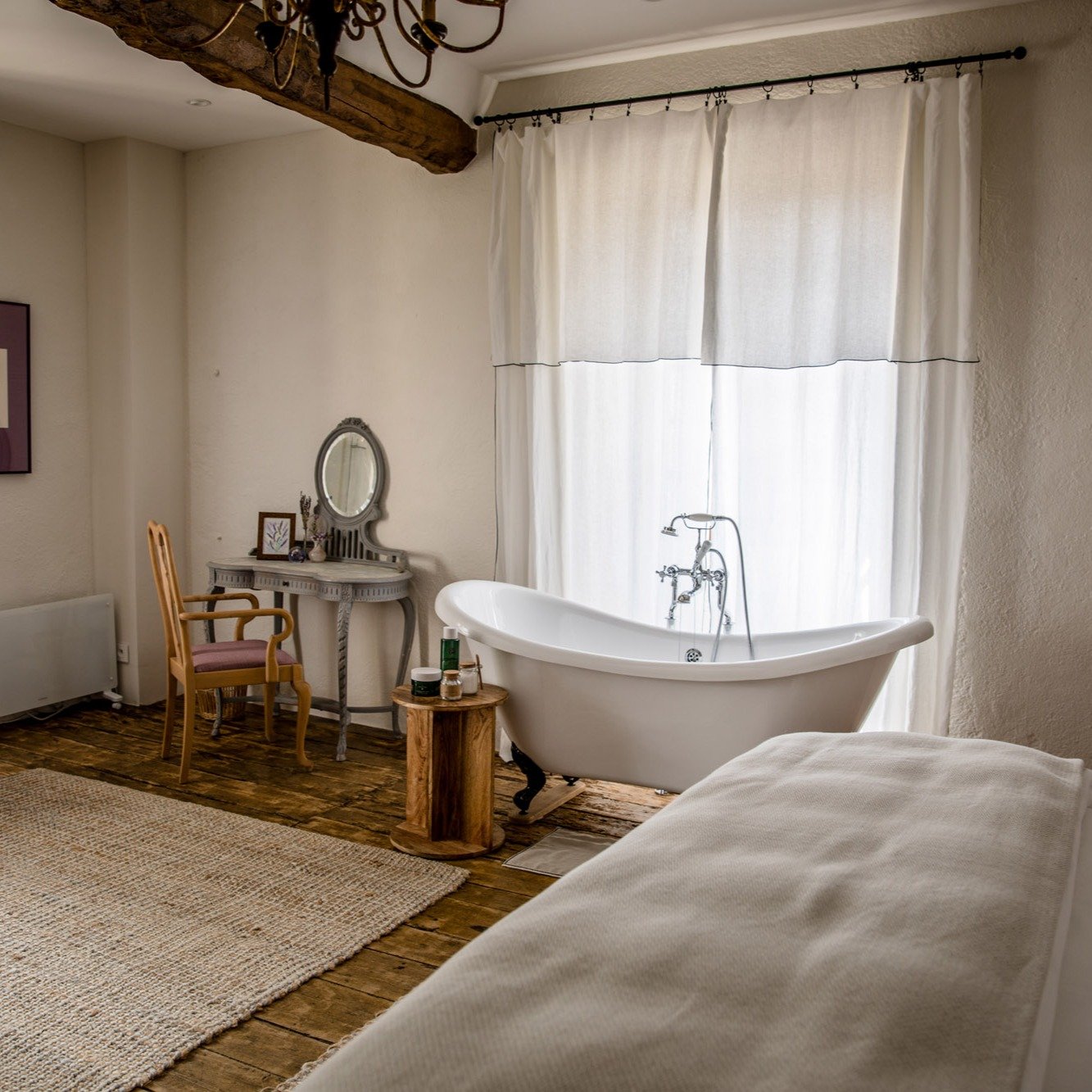 Linen, light, and long mornings.

#RestorativeLuxury #SuiteDreams #SlowLiving #ChicFrance #BoutiqueEstate
