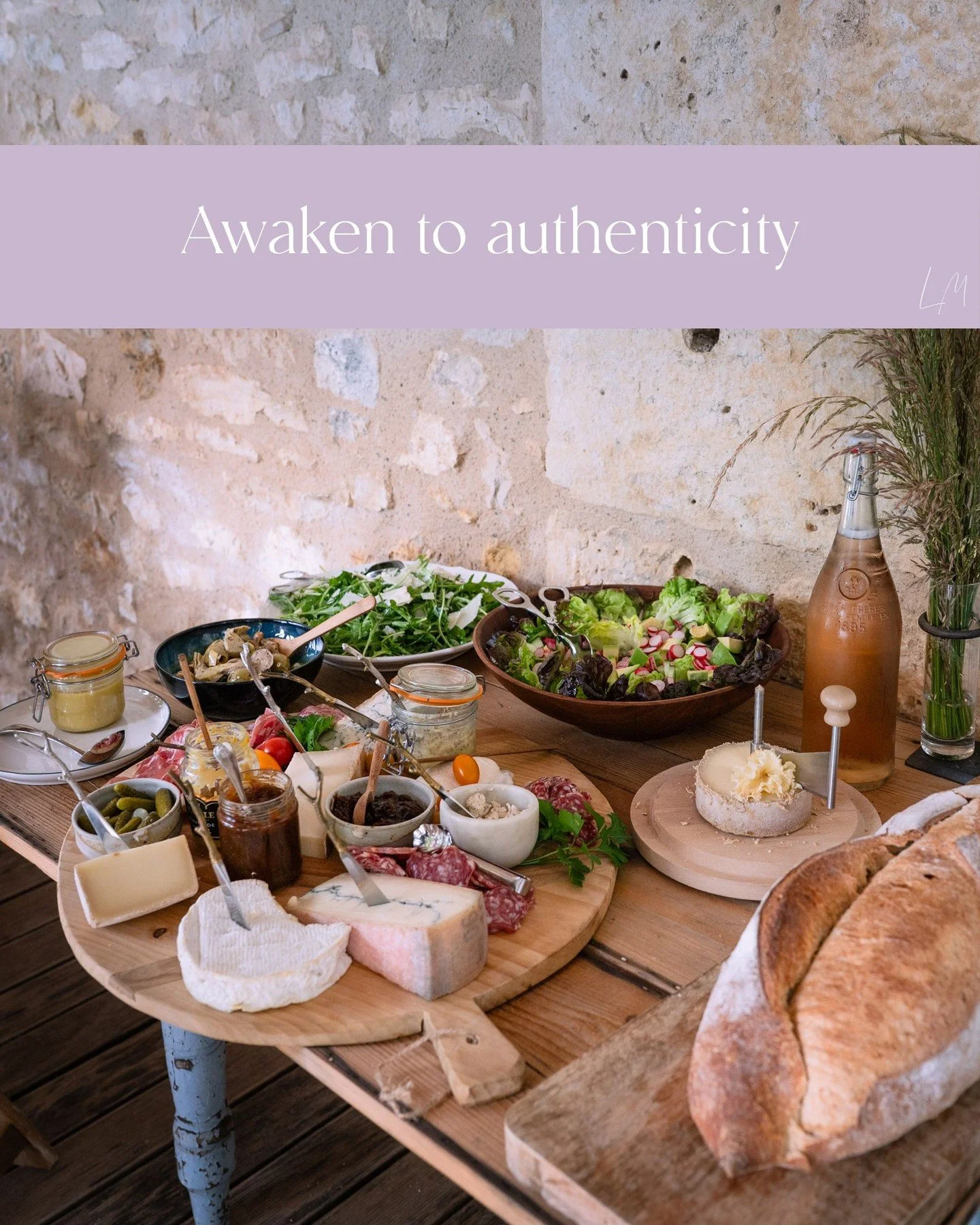 Fresh from the oven, warm in your hands, bread the way it's meant to be.

Here, every bite is a reminder that the simplest things are often the most extraordinary. 🥖✨ 

#LuxuryRetreatFrance #FrenchCuisine #SouthernFranceTravel #FrenchElegance

@cori