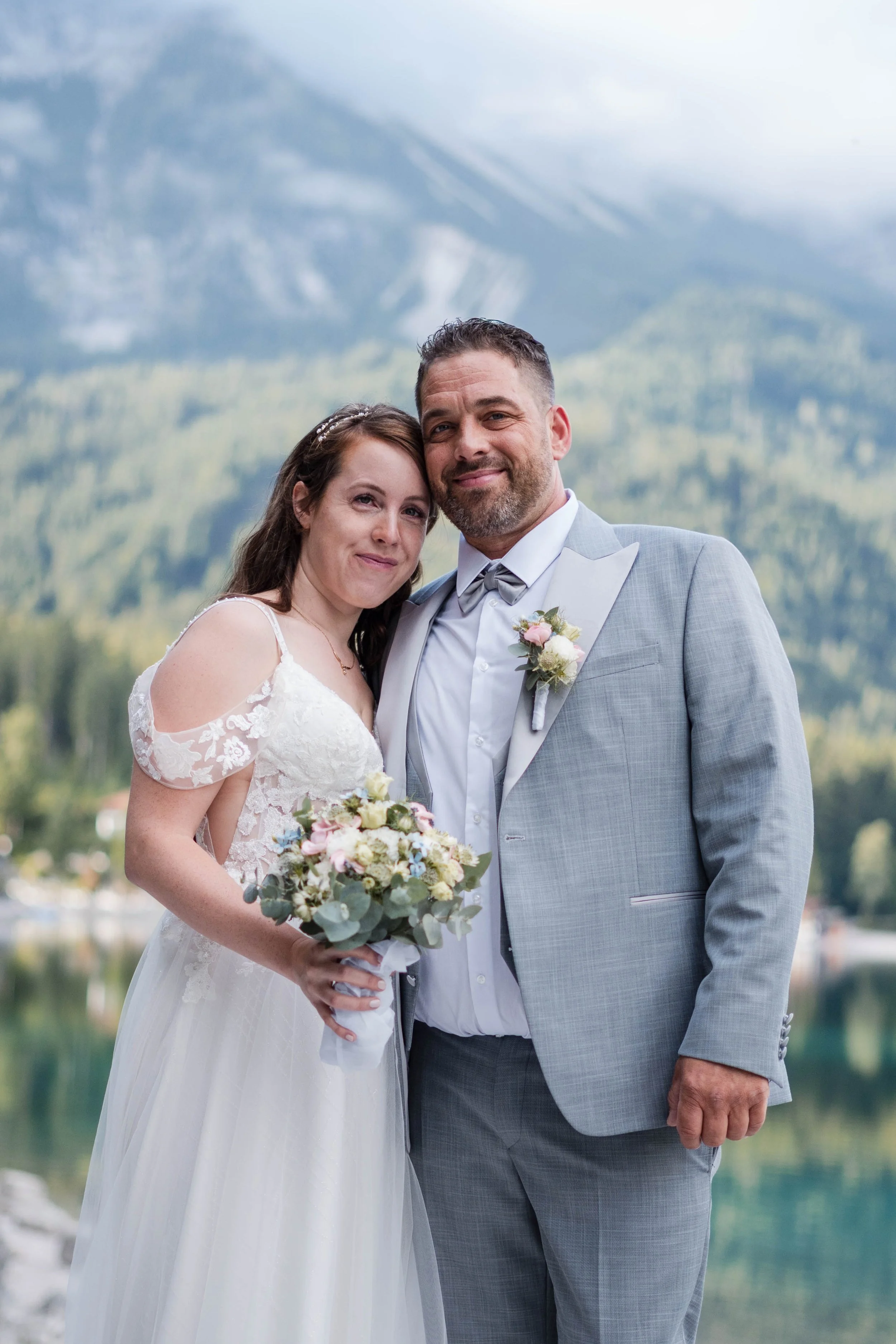 Paarshooting am Eibsee – natürliche Hochzeitsfotos in den bayerischen Alpen