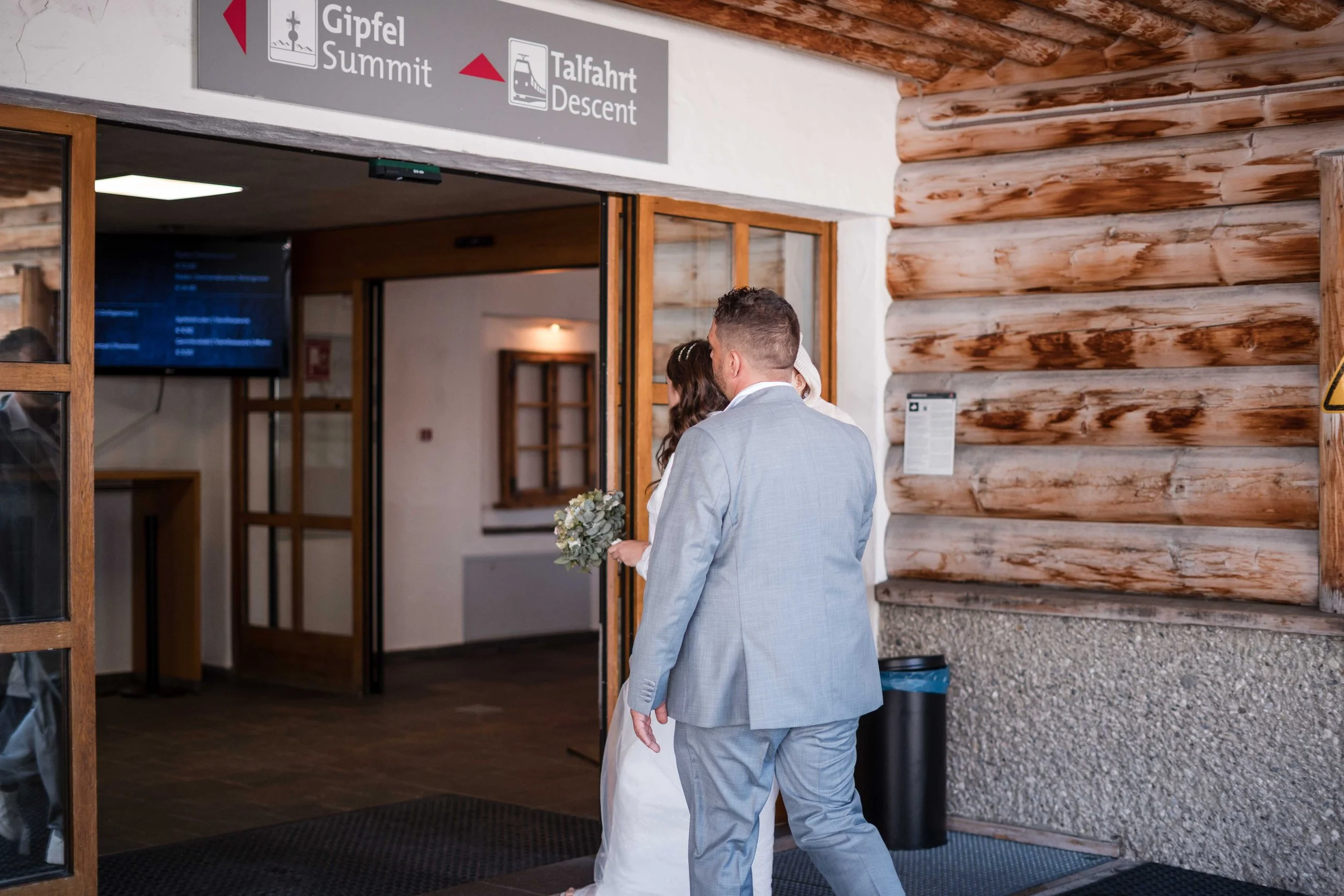 Hochzeitsreportage Zugspitze – standesamtliche Trauung mit Alpenblick