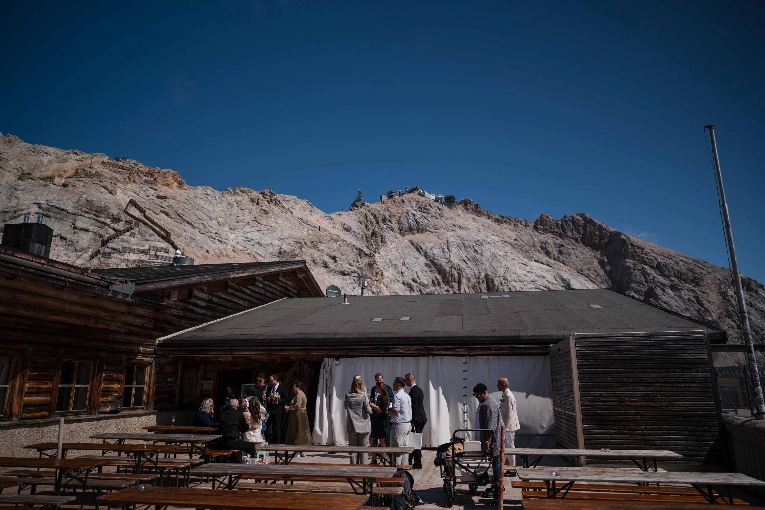 Hochzeitsreportage Zugspitze – standesamtliche Trauung mit Alpenblick
