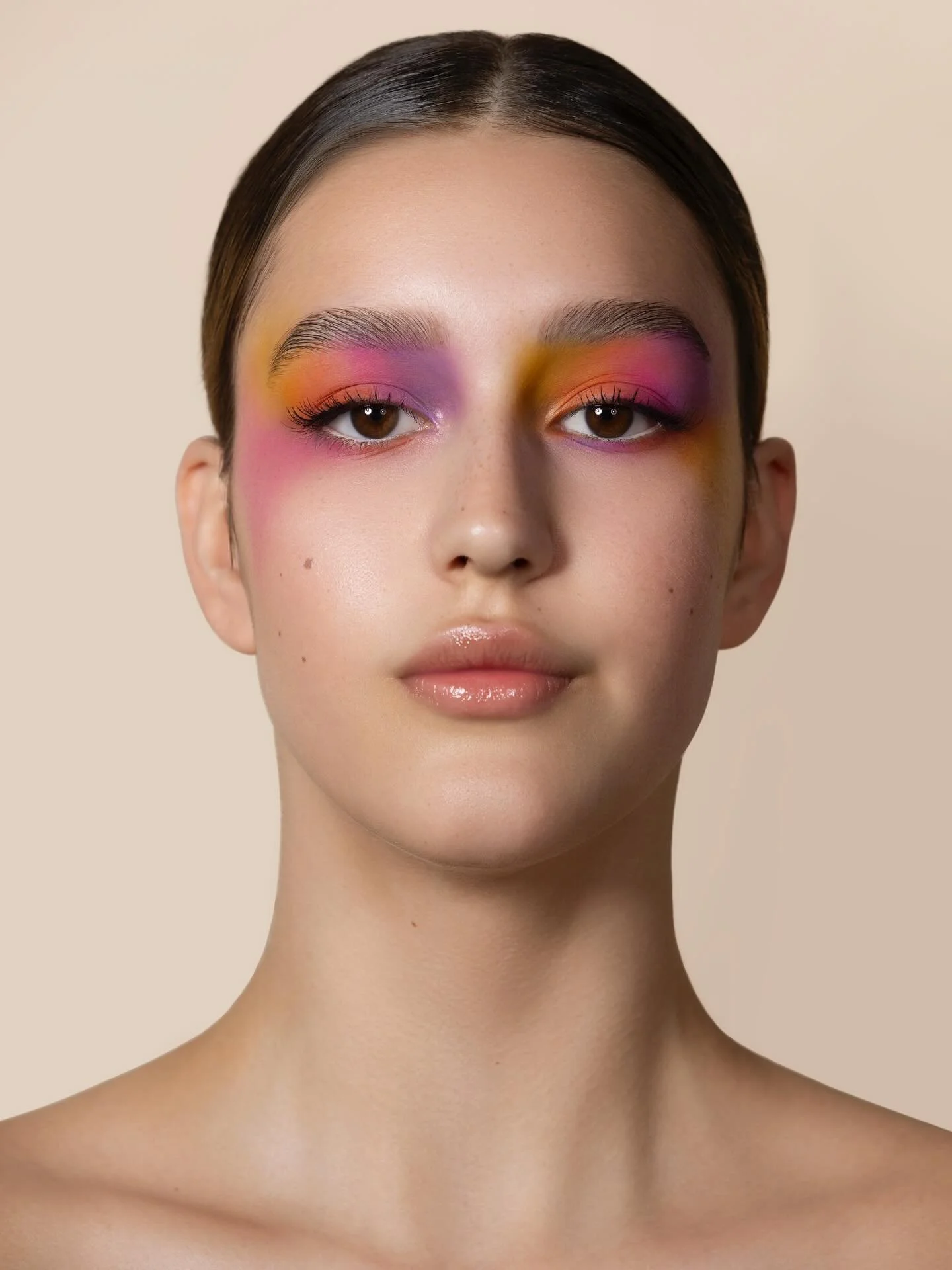 💛🧡🩷💜 

Model: my lovely @nellie.goncharenko_ 🫶🏼
Photographer: @kevincapturedmoments 

And thanks for this amazing time! @kets_academy

Make-Up &amp; Hair by me

#makeup #makeupartist #colourfullmakeup #colours #hairstyle #waves #photography #sh