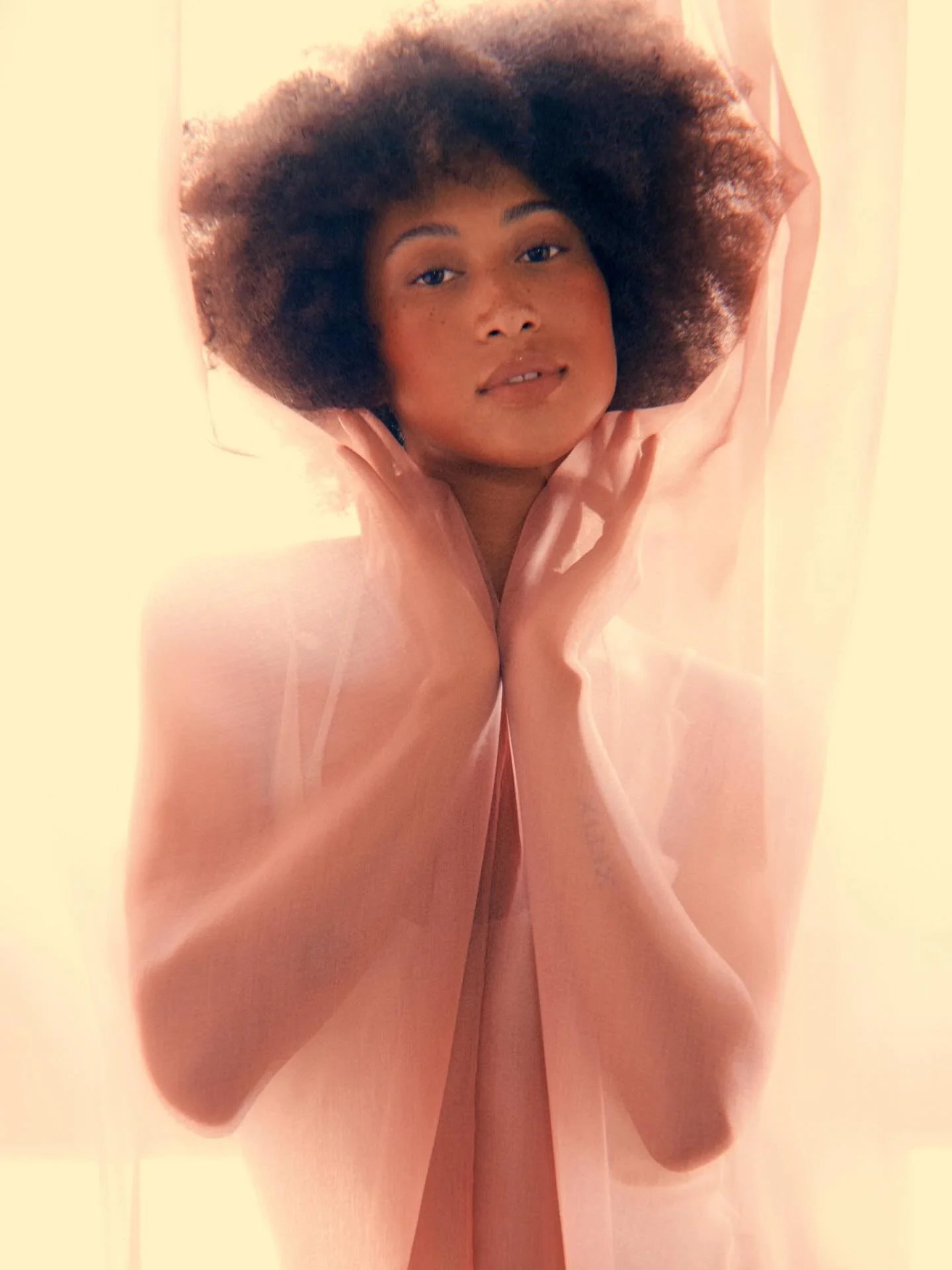 Free to feel. Free to be.🩷

Photographer: @studiokuznetsova 
Model: @valentina.louisaa 
MA: @scoutmodel1 

Make-Up / Hair by me

#makeup #softmakeuplook #hair #shooting #photography