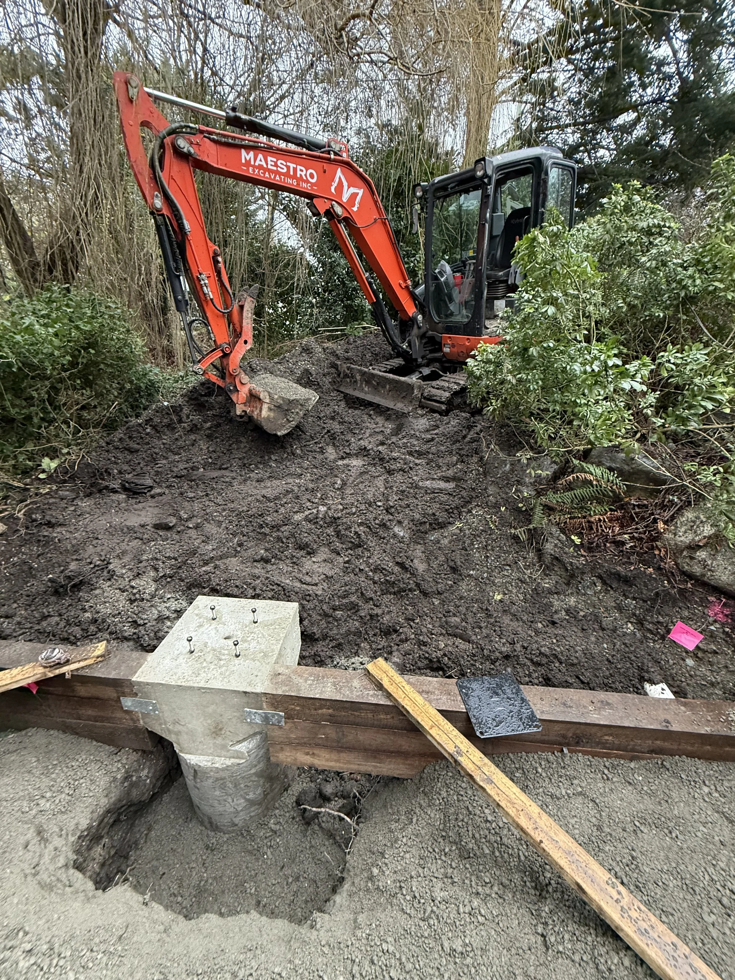 BasketBall Court / Footing