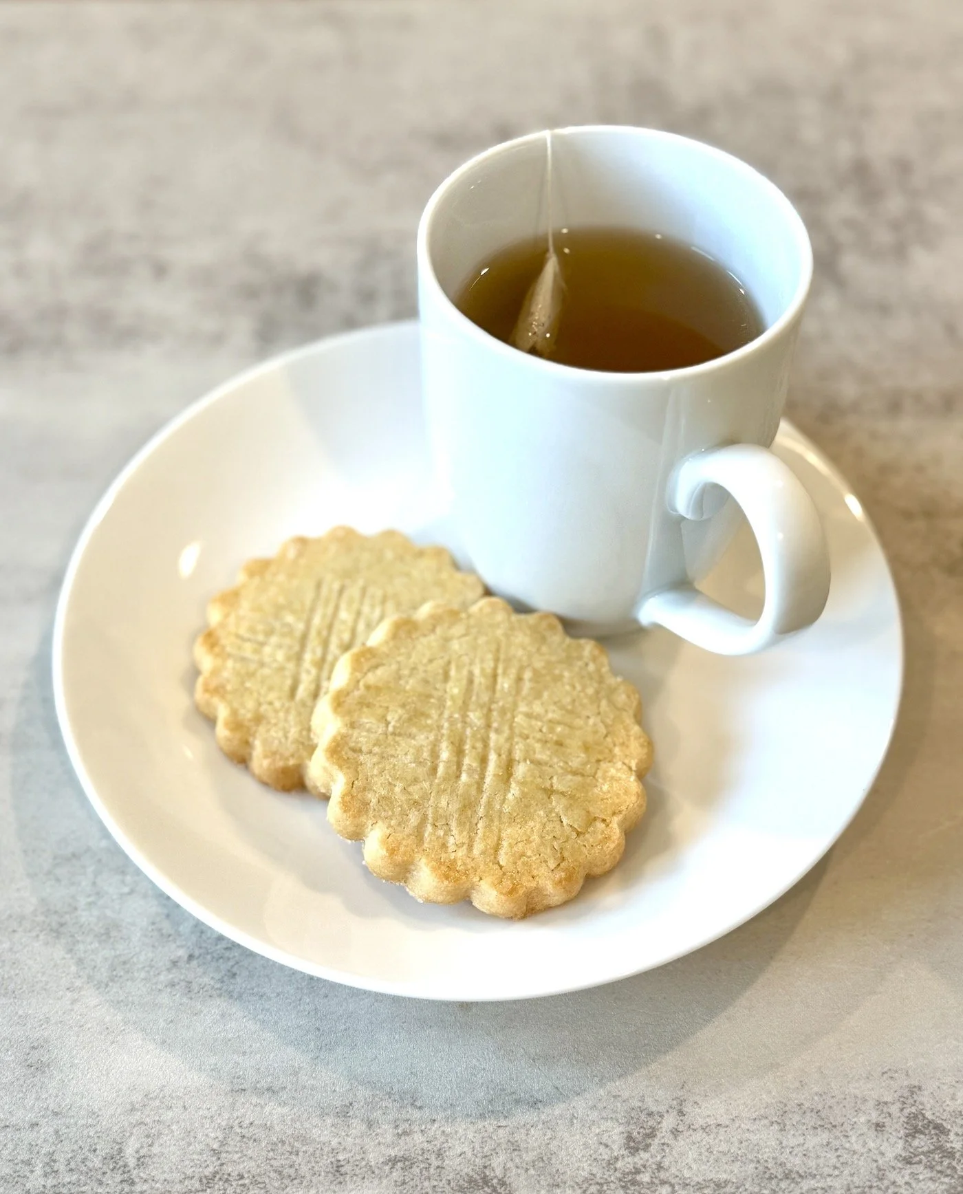 Sables breton with tea.jpg