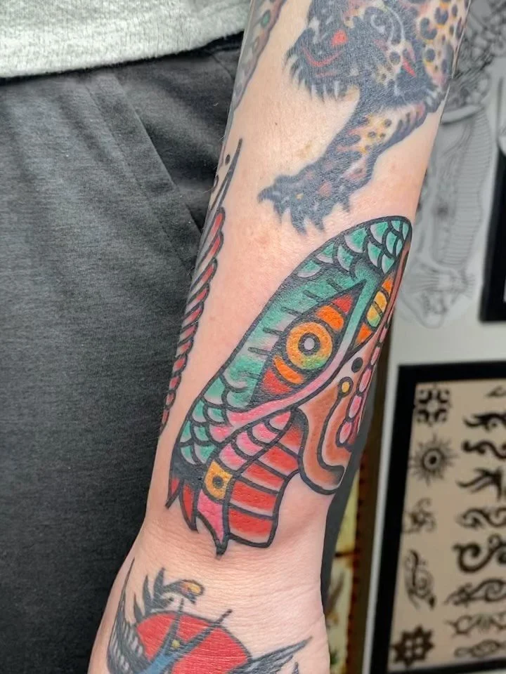 🖤 Ready to get tattooed? ✍️
Everyone at @abracadabratattoori is now booking for end of summer and fall &mdash; hit up your favorite artist and lock in your spot. Walk-ins welcome when available. ✨

Slides 
1-3 @matty_crocker 
4-6 @_maximilian_harris